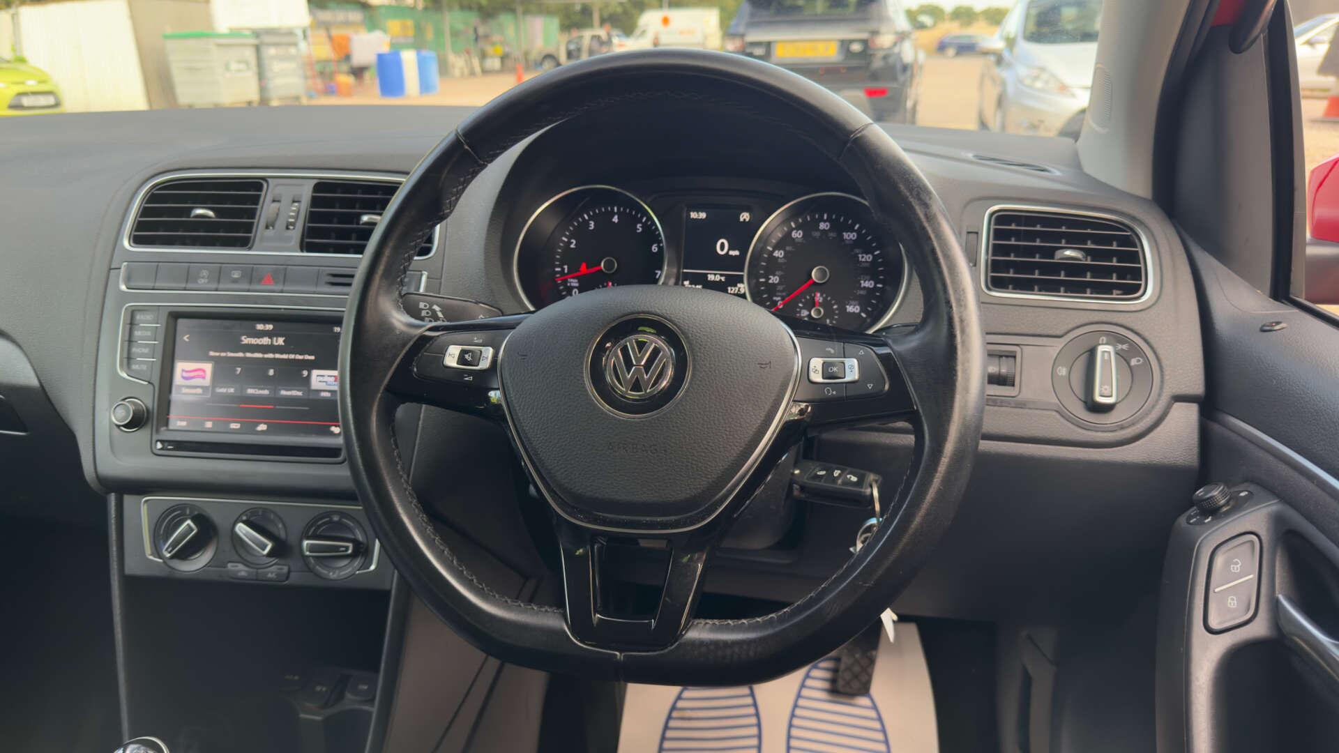 Volkswagen Polo view 13