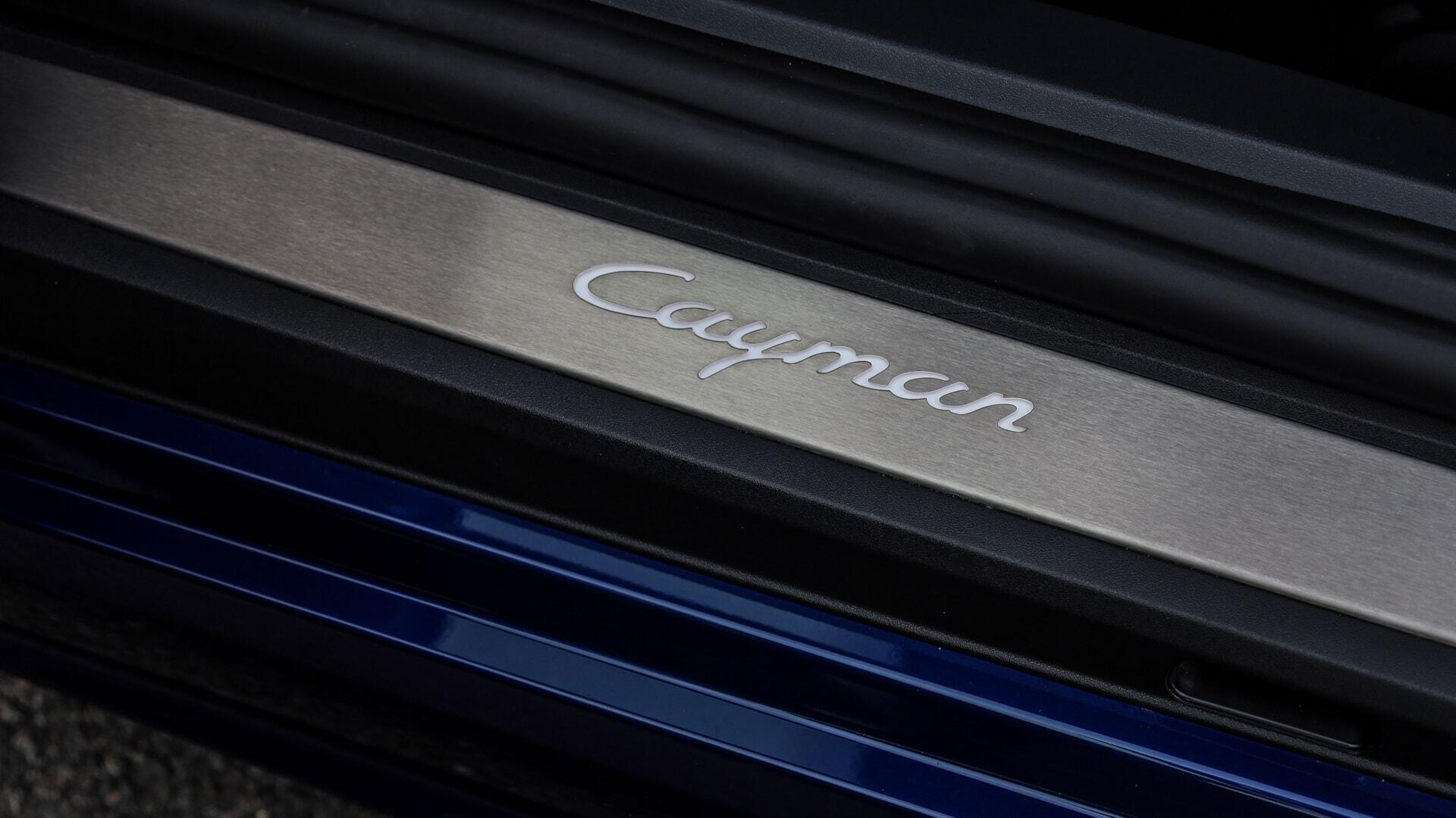 Porsche Cayman view 26