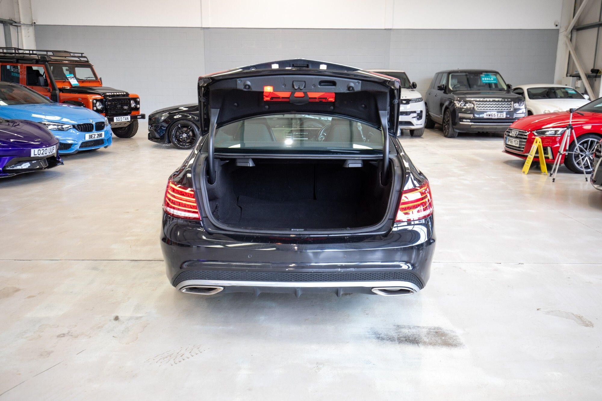 Mercedes-Benz E-Class view 34