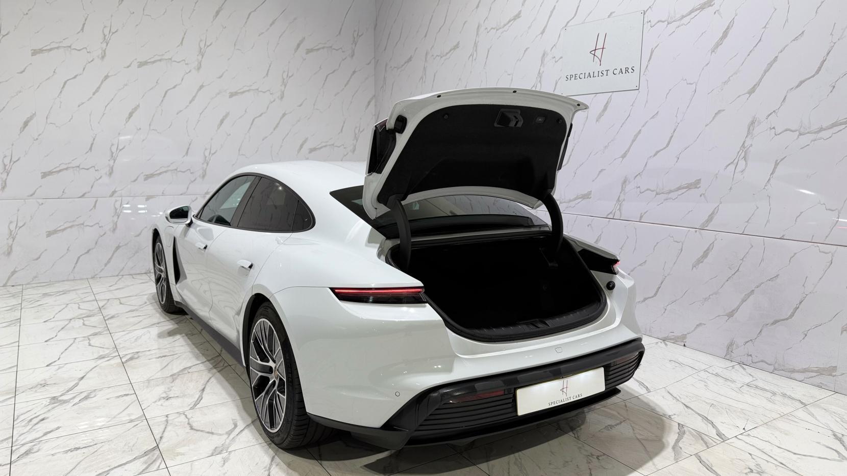 Porsche Taycan view 39