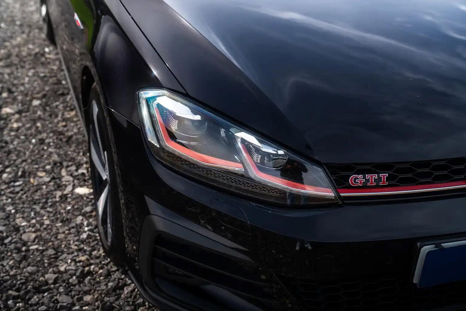 Volkswagen Golf view 10