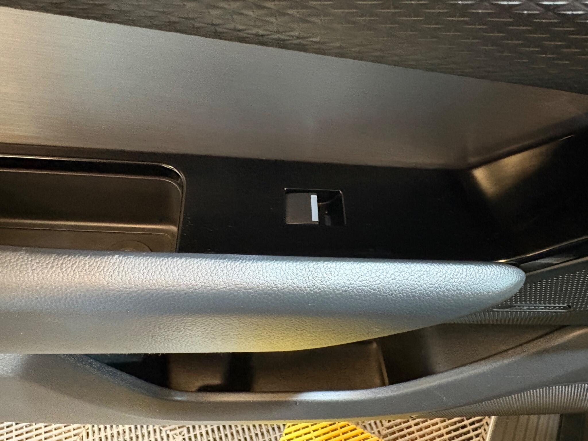 Land Rover Range Rover Velar view 64