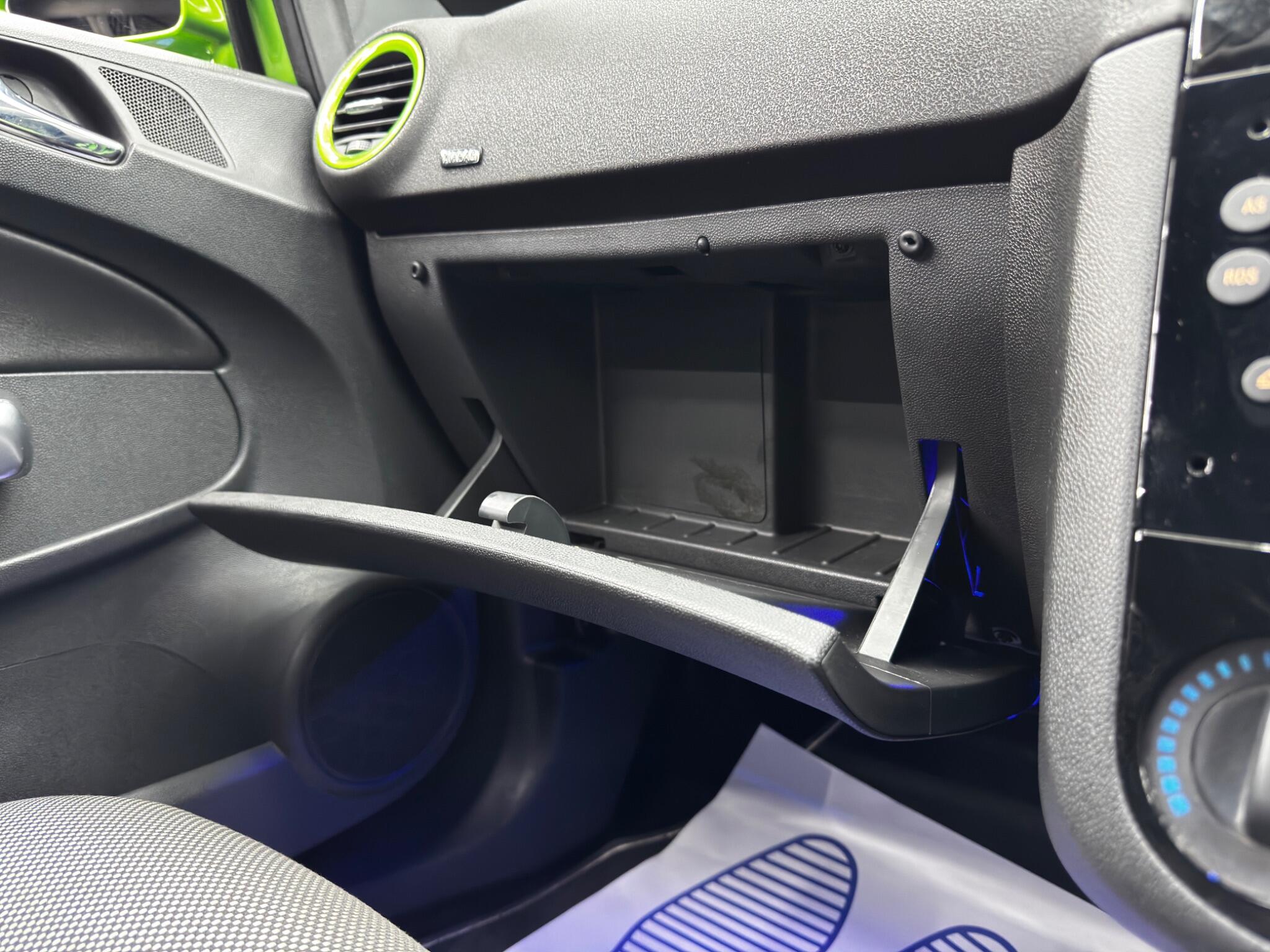 Vauxhall Corsa view 31