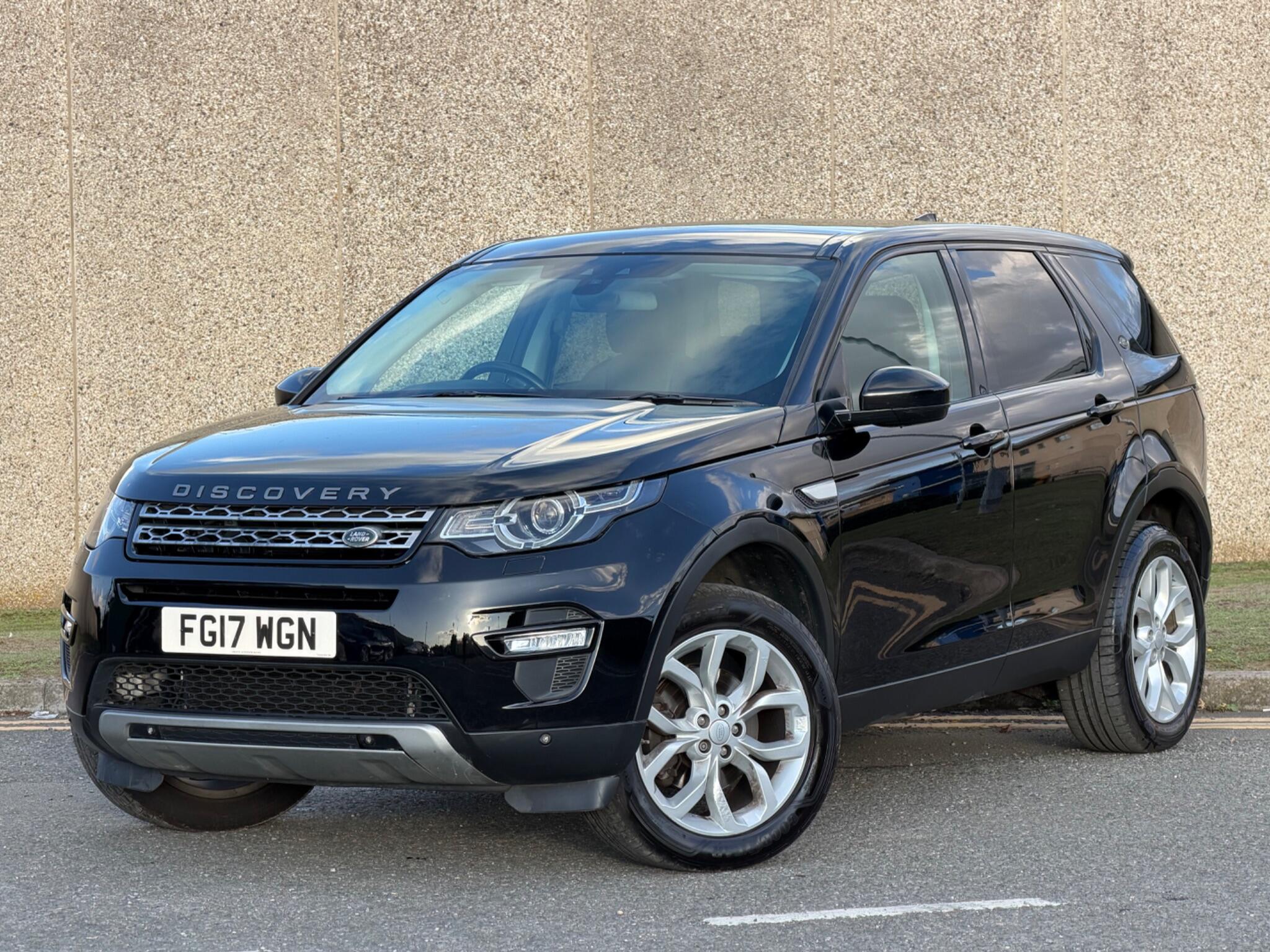 Land Rover Discovery Sport view 6