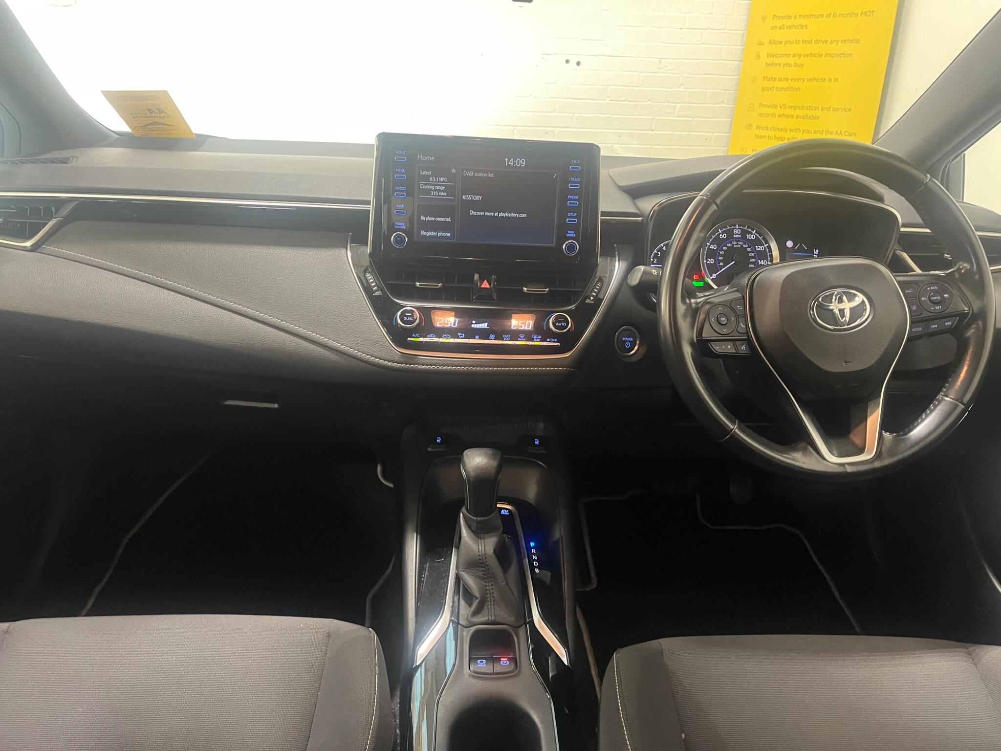 2020 Toyota Corolla 1.8 VVT-h Icon CVT Euro 6 (s/s) 5dr • 57,988 miles image 12