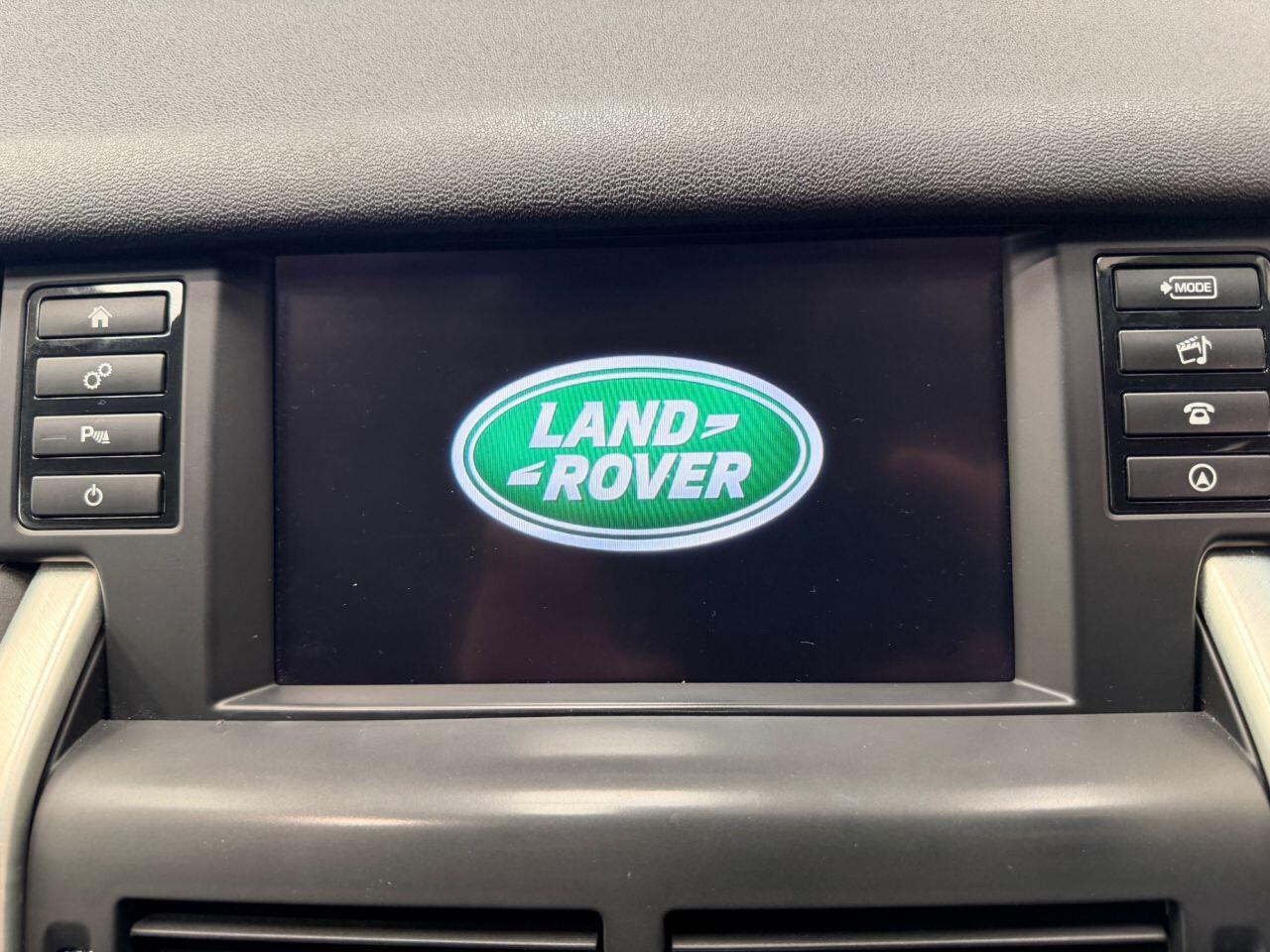 Land Rover Discovery Sport view 45