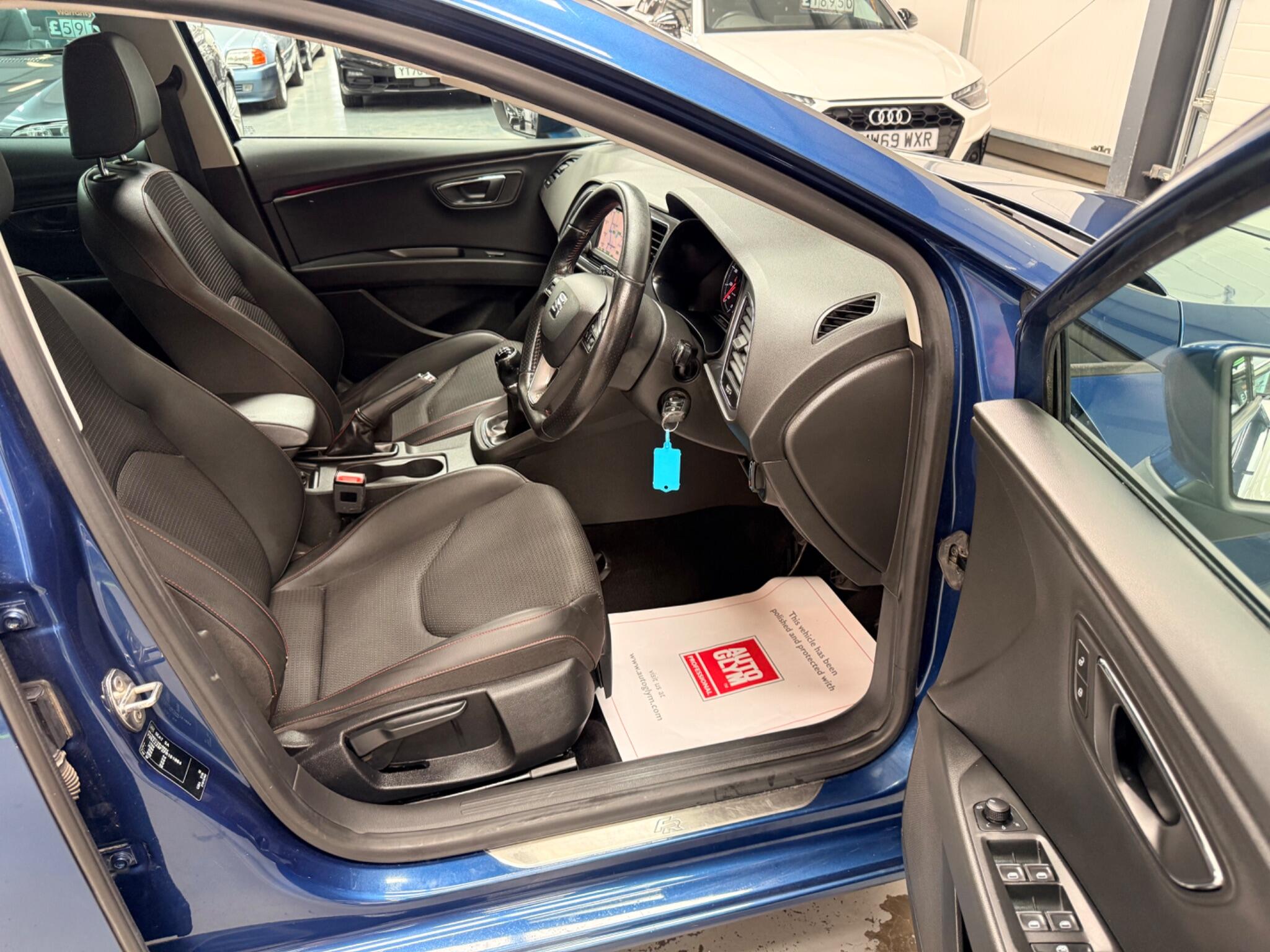 Seat Leon Leon view 10
