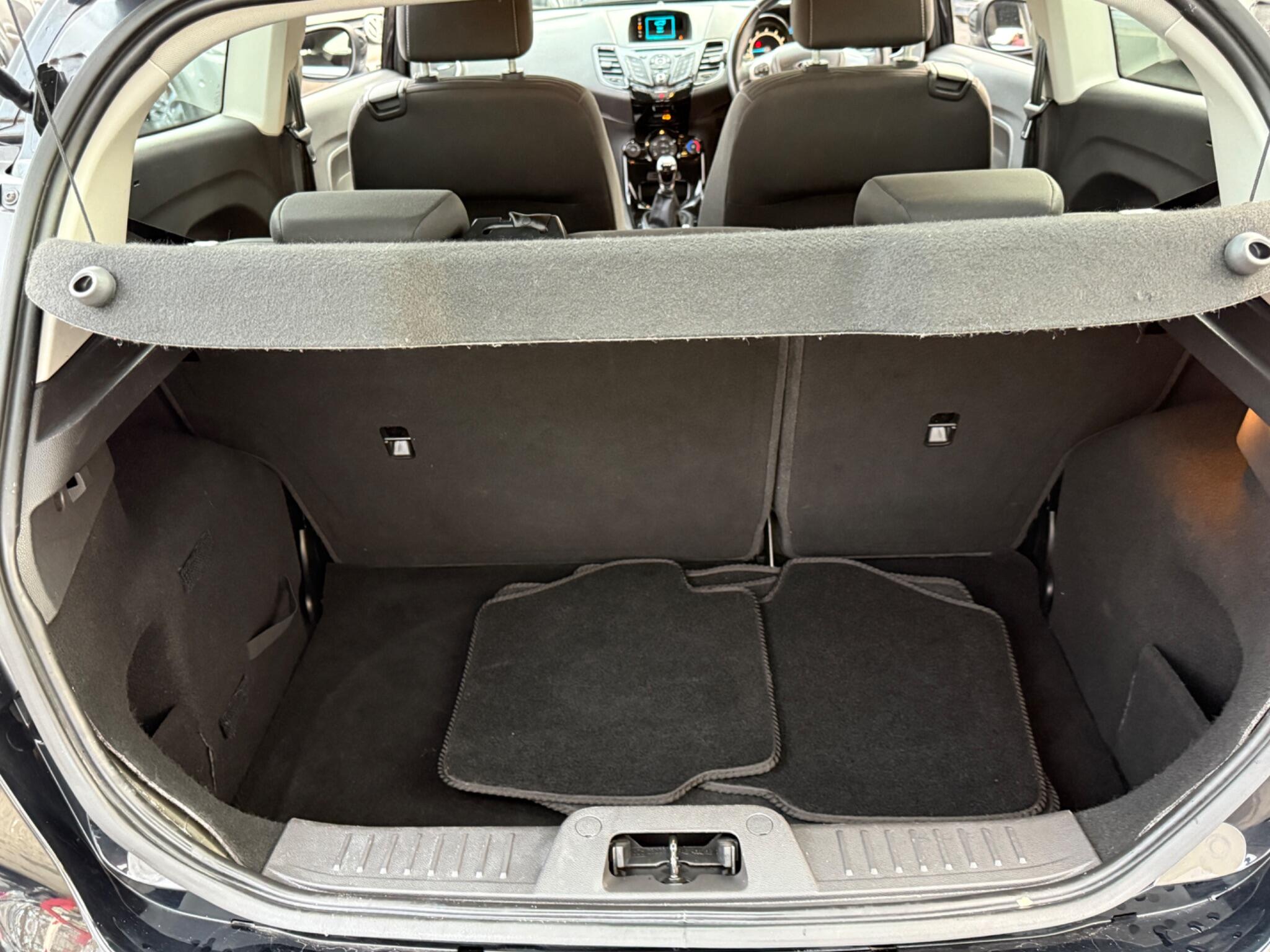 Ford Fiesta - Image 41