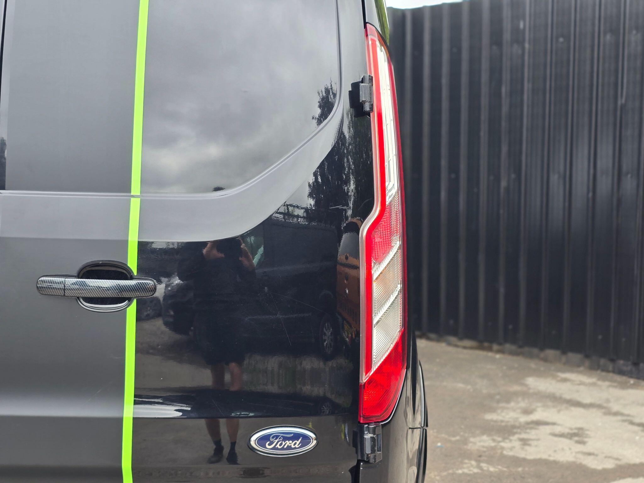 Ford Transit Custom view 68