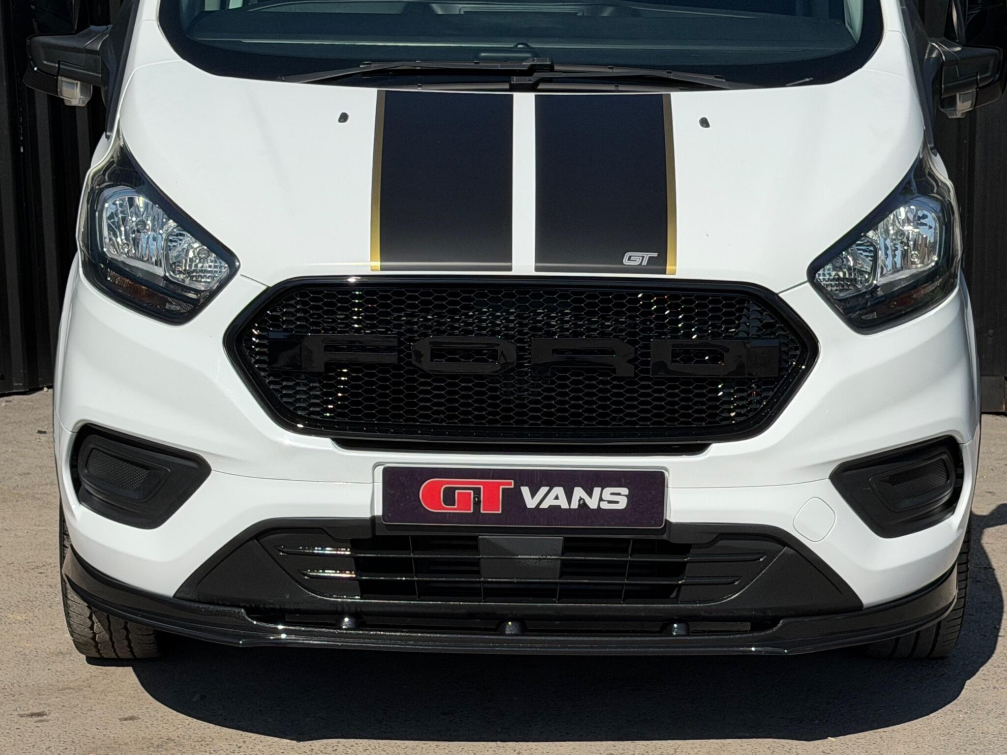 Ford Transit Custom view 8