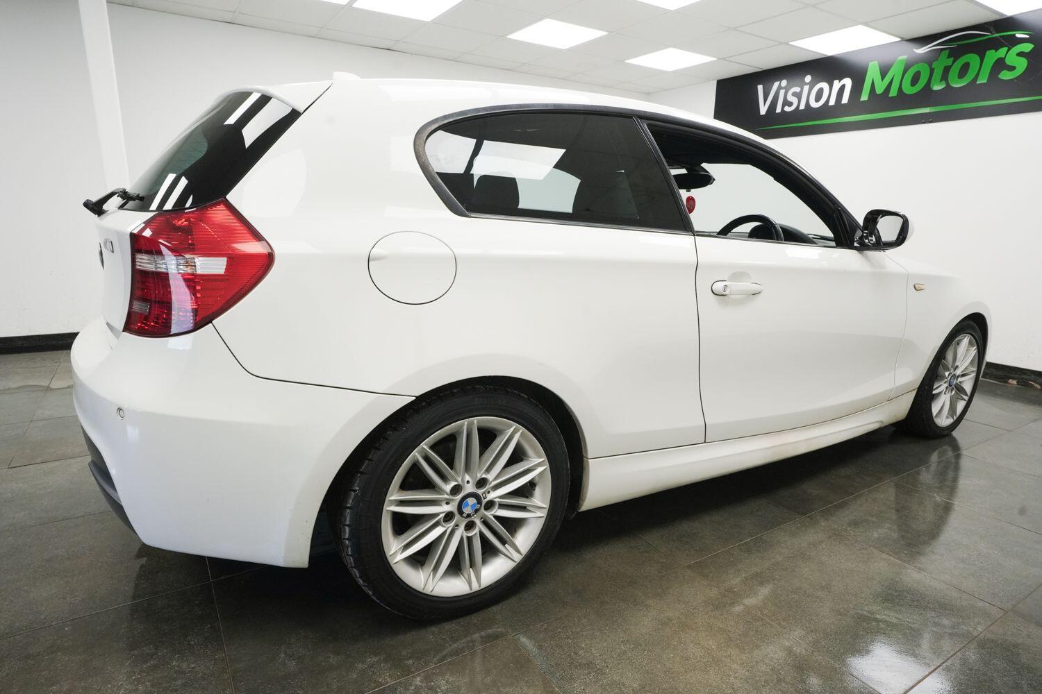BMW 1 Series view 3