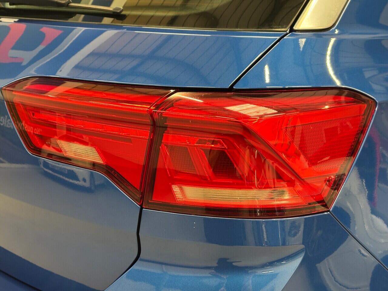 Volkswagen T-Roc view 51
