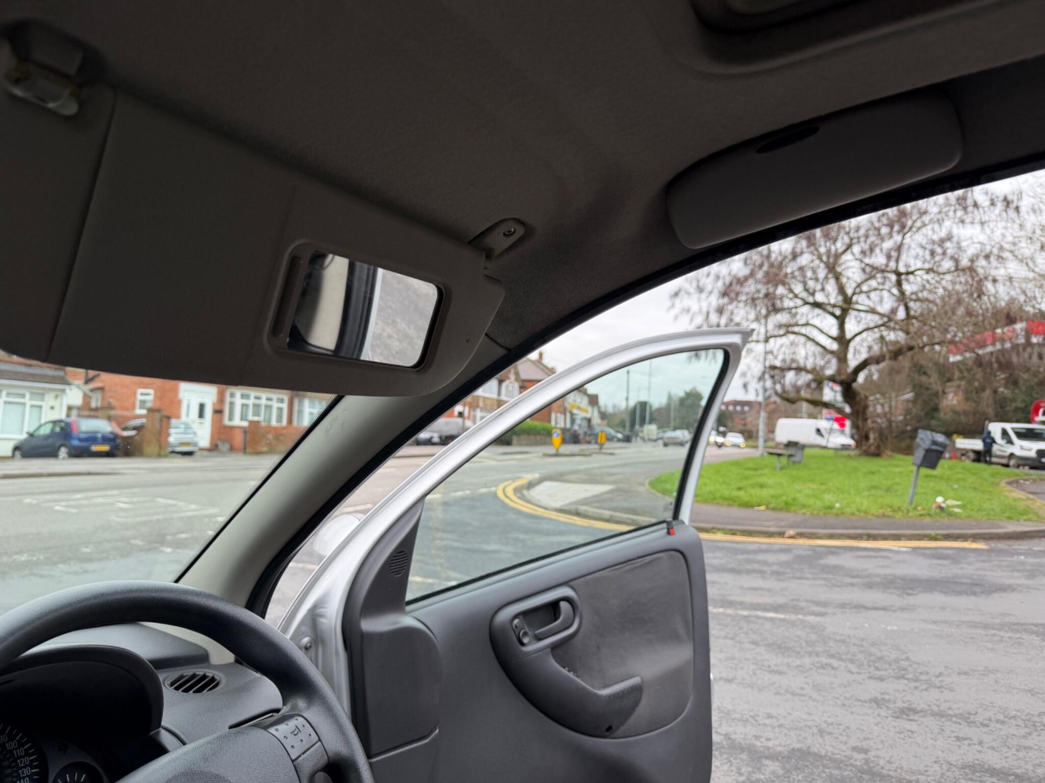 2002 Vauxhall Corsa image 93