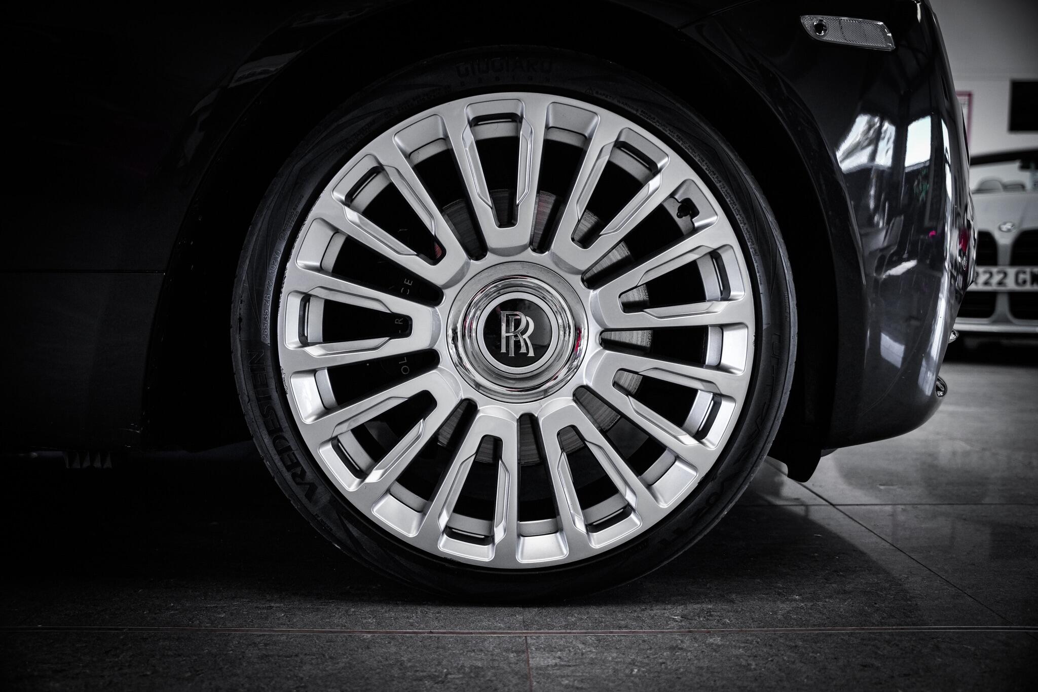 Rolls-Royce Wraith view 32