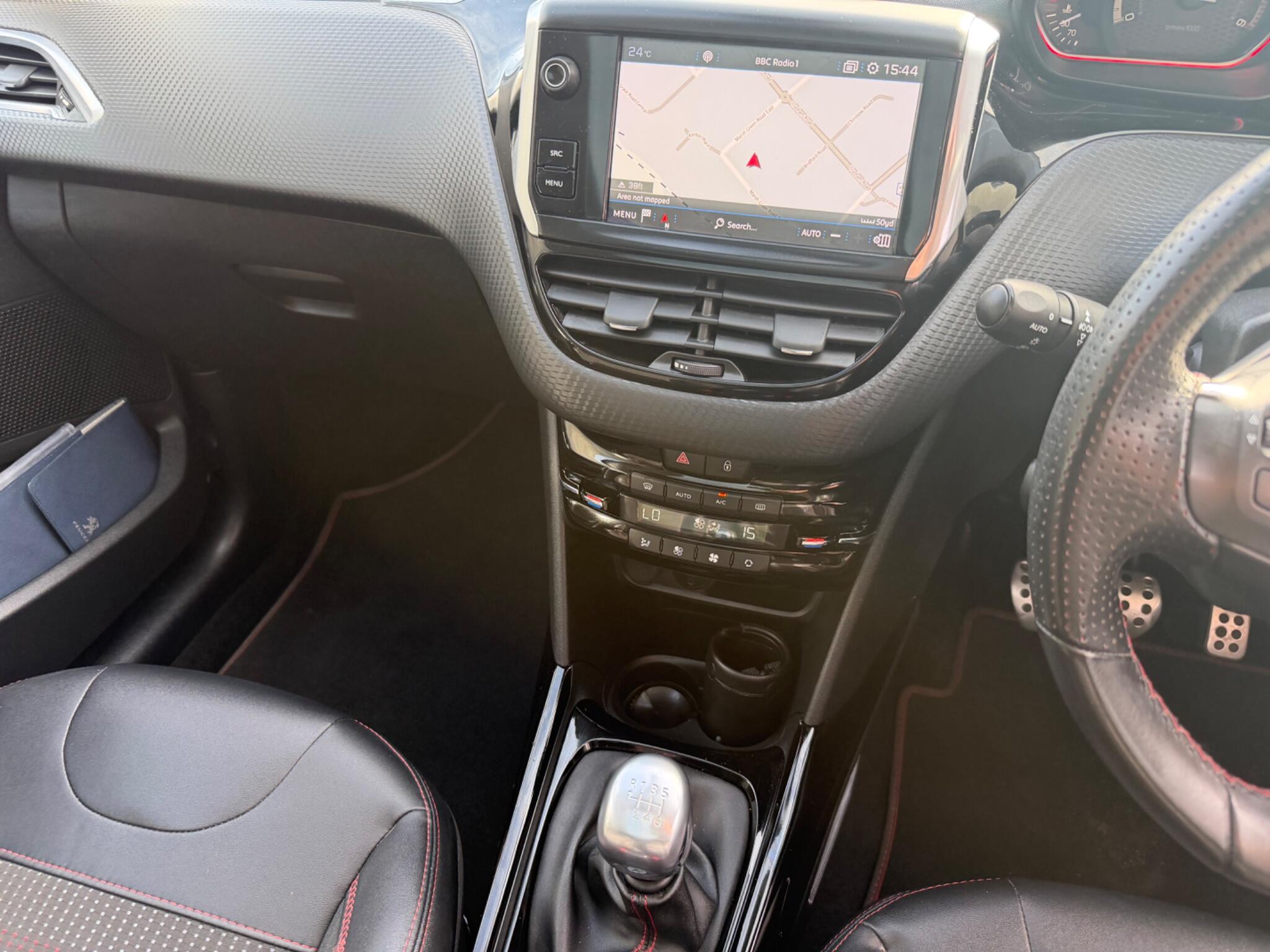 Peugeot 2008 view 5