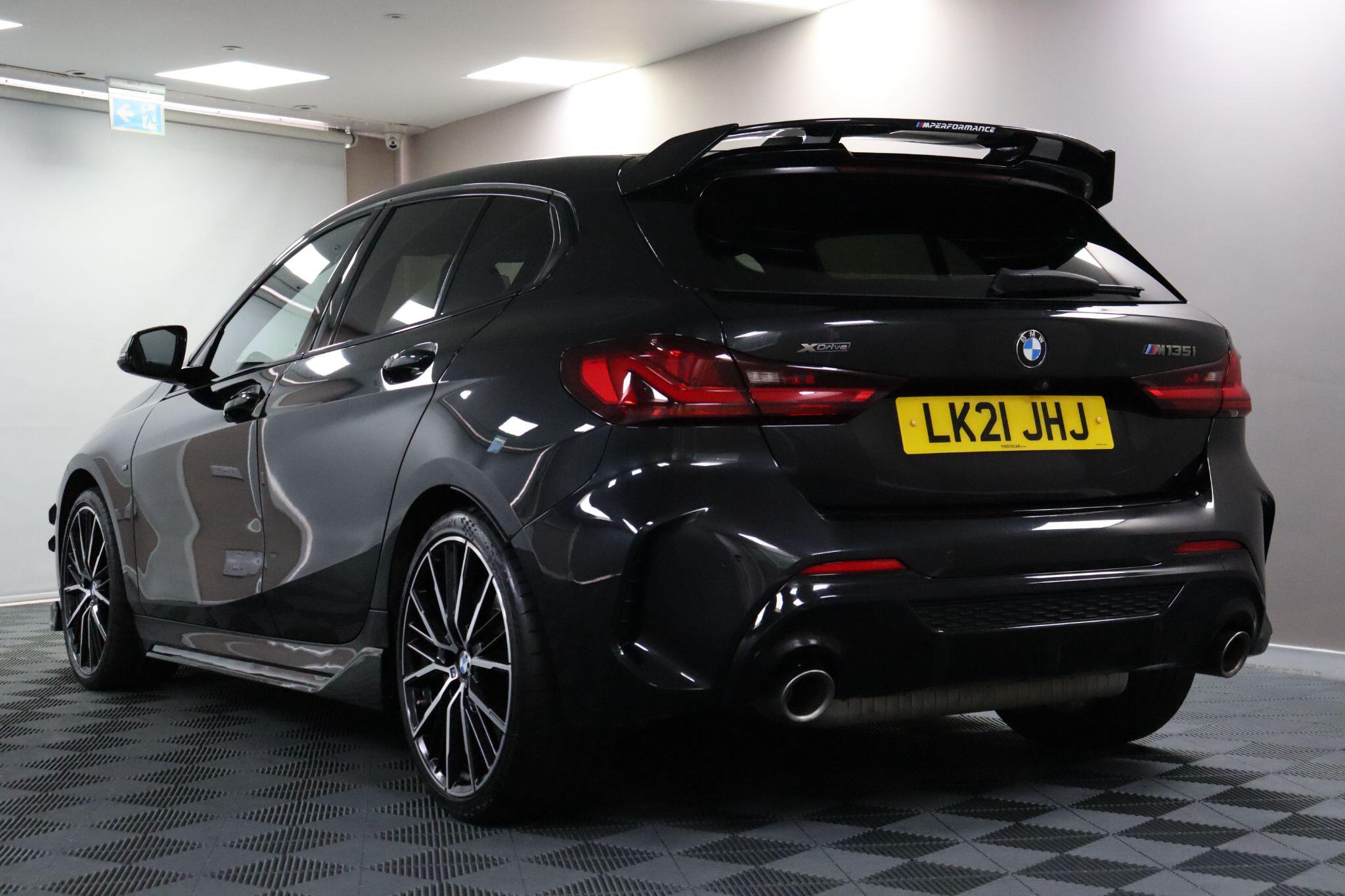 BMW 1 Series view 22