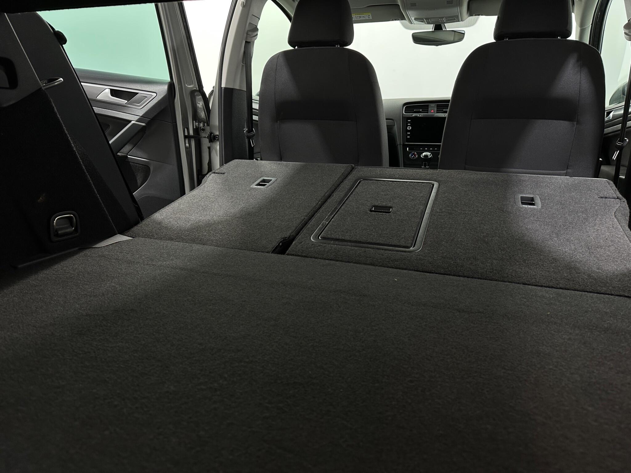 Volkswagen Golf view 45