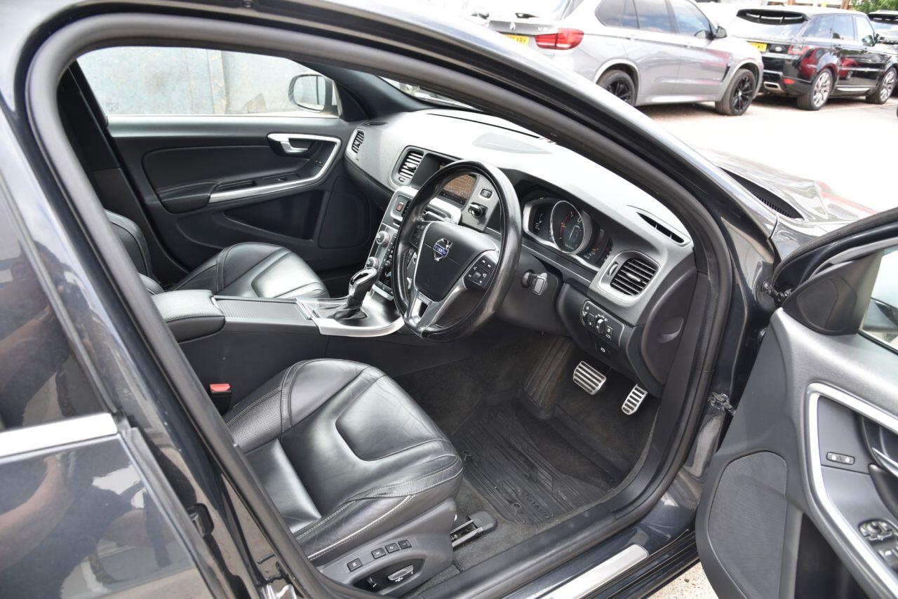 Volvo S60 view 18