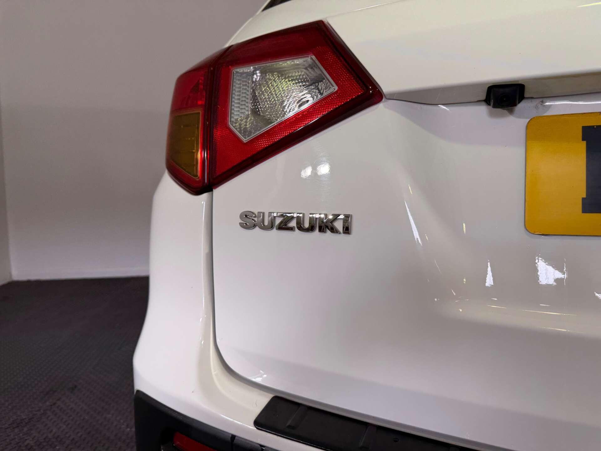 Suzuki Vitara view 9