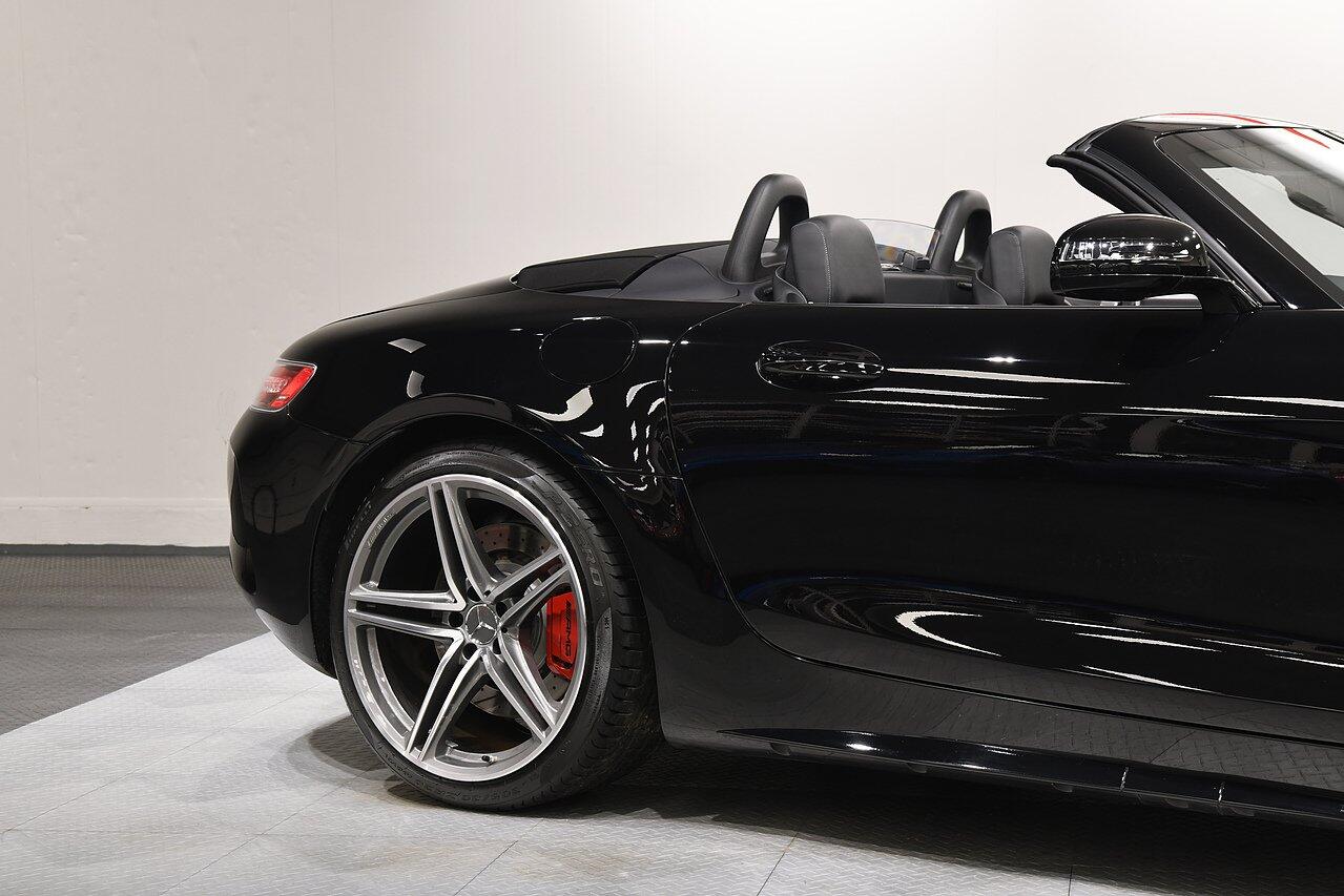 Mercedes-Benz AMG GT view 43