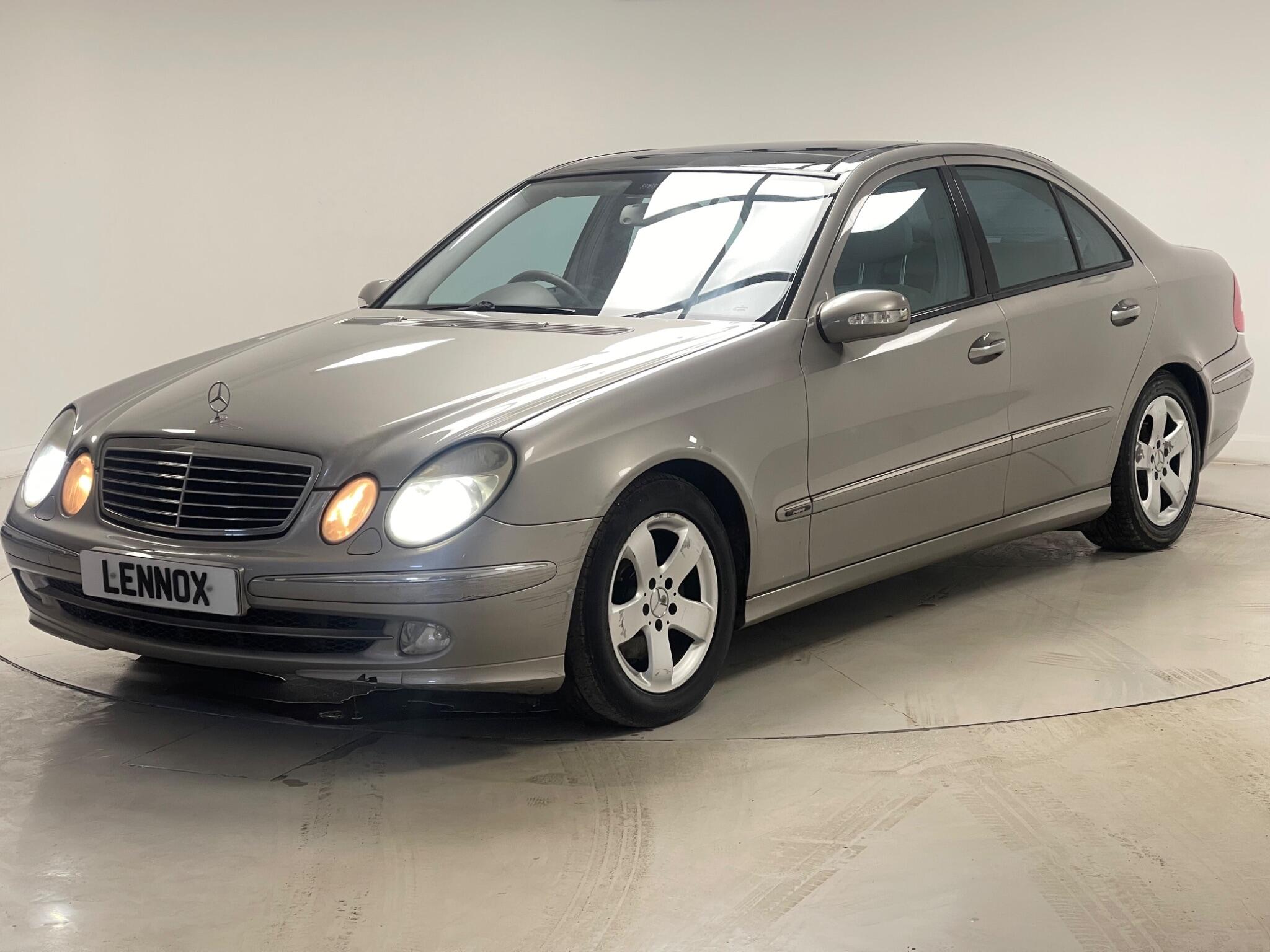 Mercedes-Benz E-Class view 3