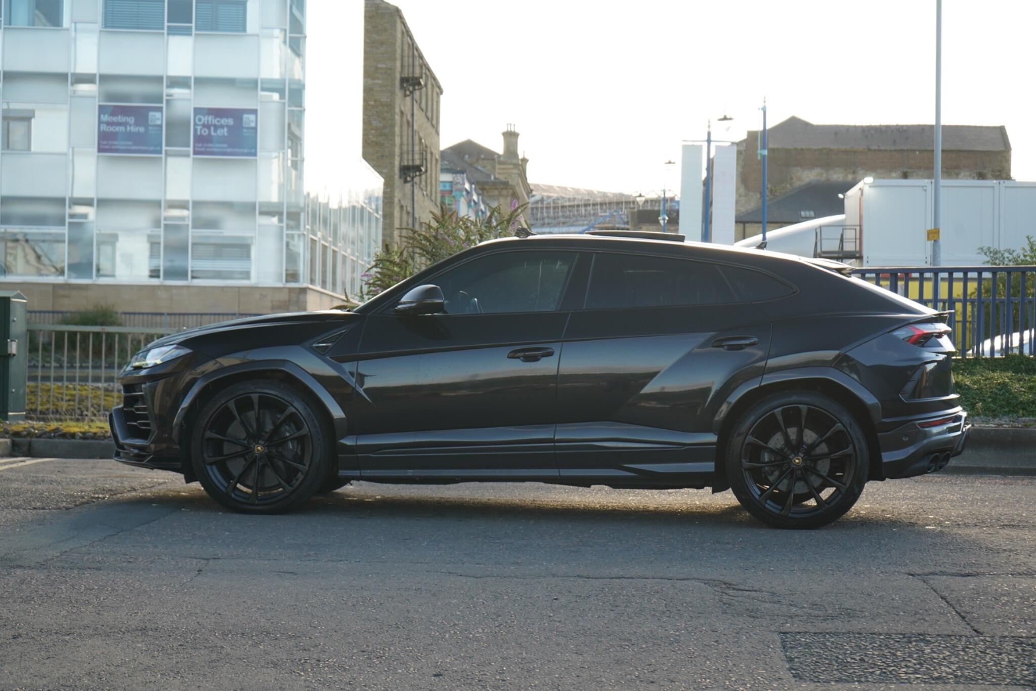 Lamborghini Urus view 8