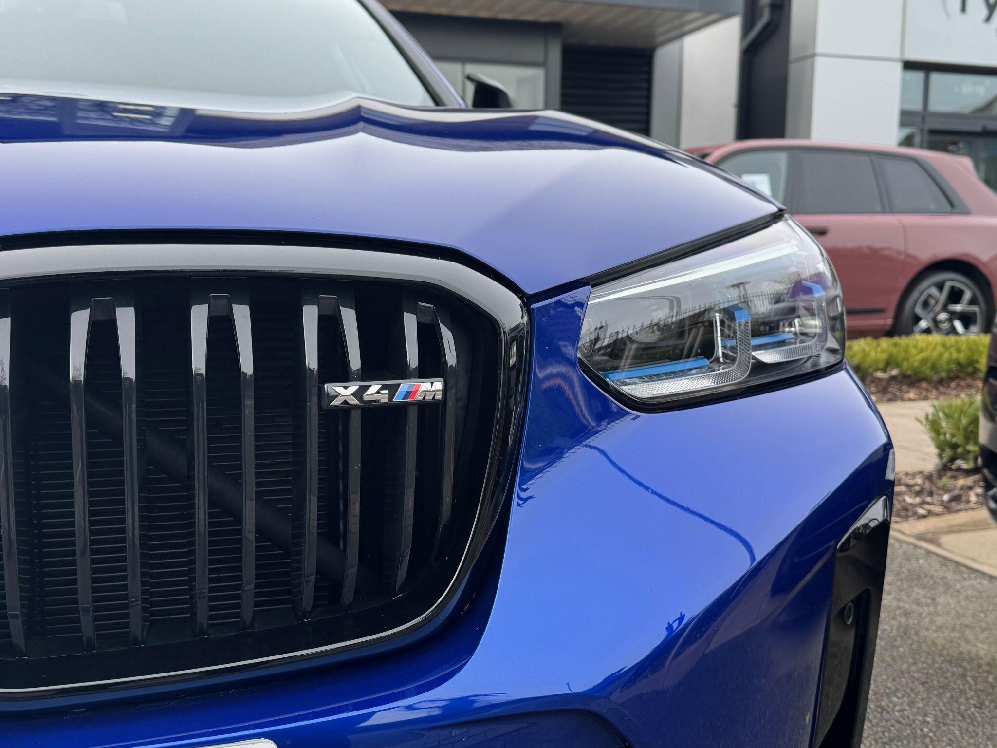 BMW X4 M view 26