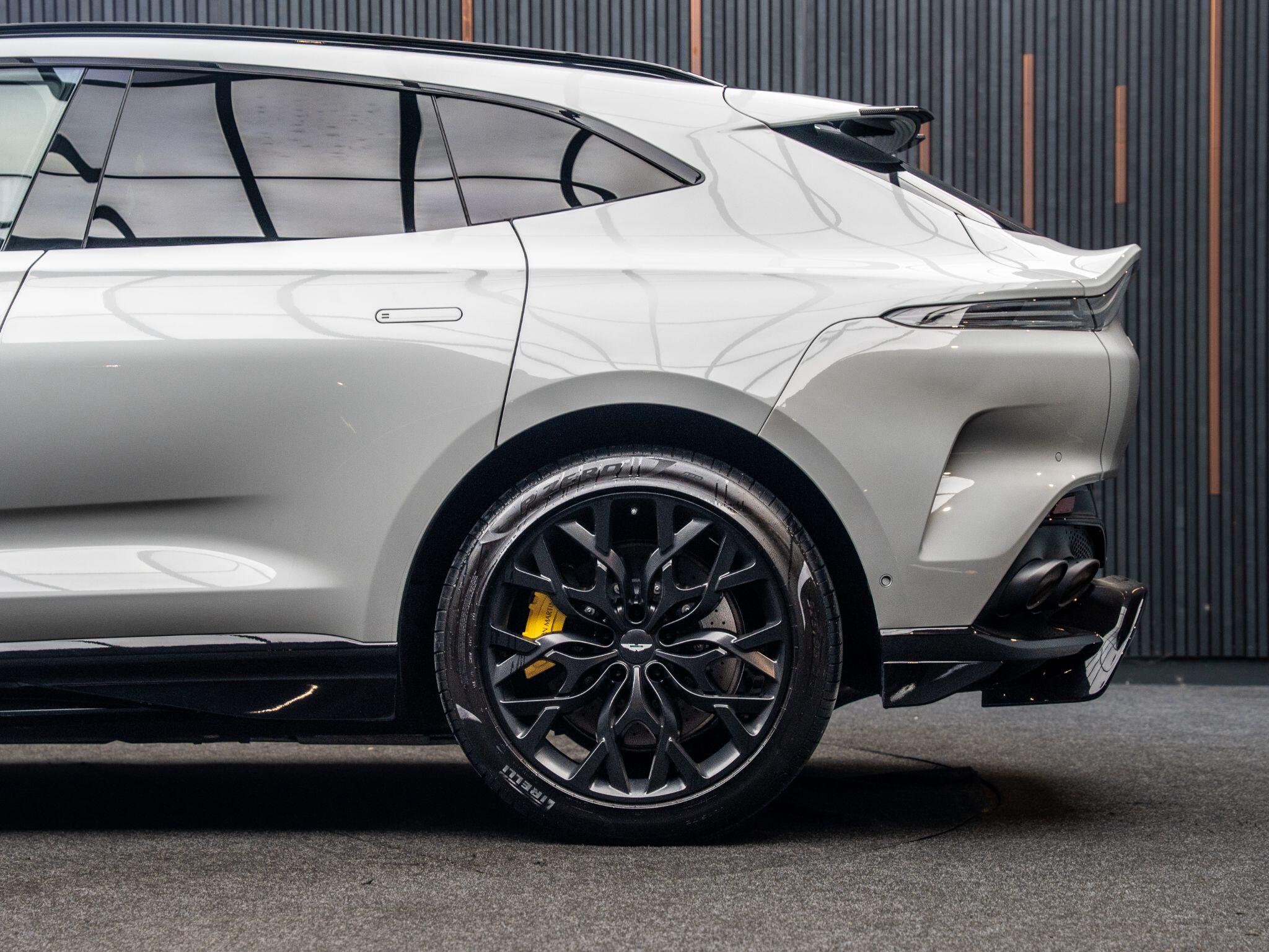 Aston Martin DBX view 15