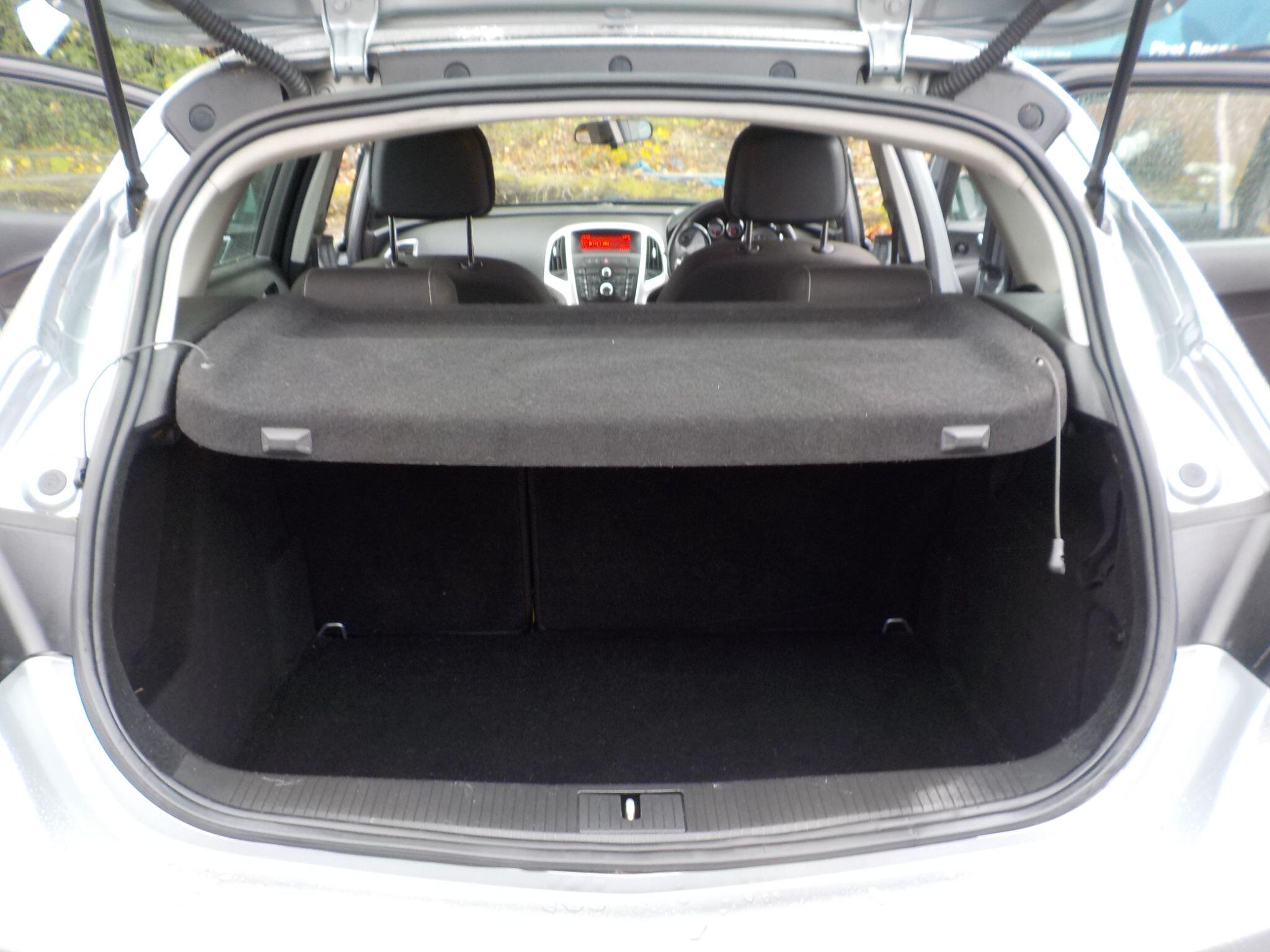 Vauxhall Astra 1.4 16v SRi Euro 5 5dr