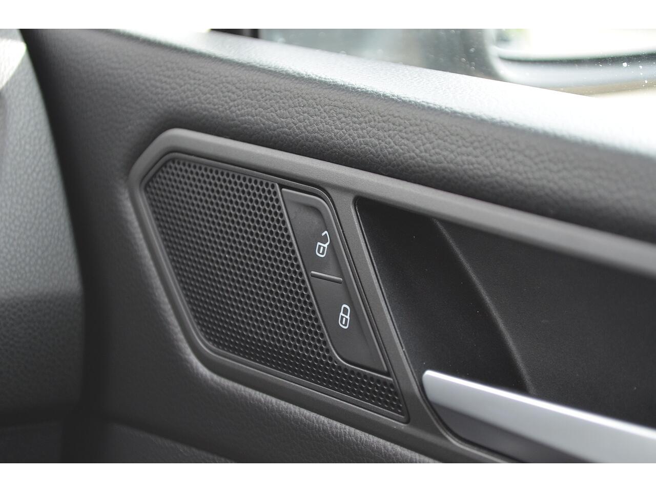 Volkswagen Tiguan Allspace view 27