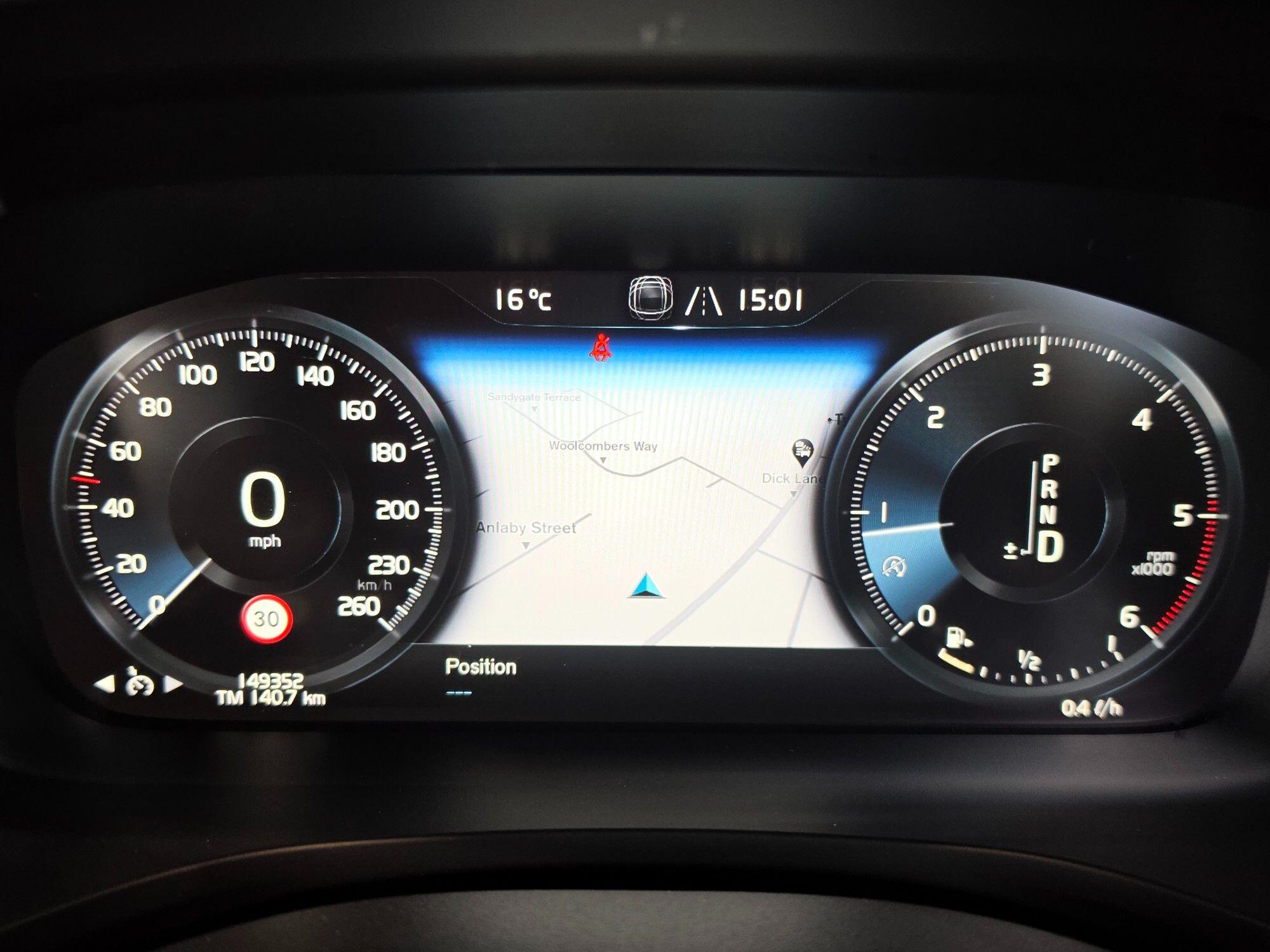 Volvo V60 Cross Country view 27
