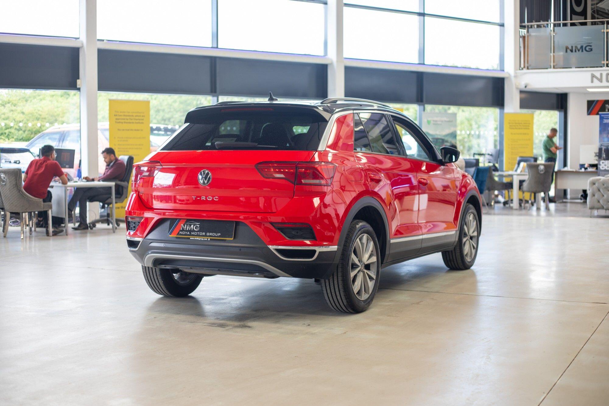 Volkswagen T-Roc view 31
