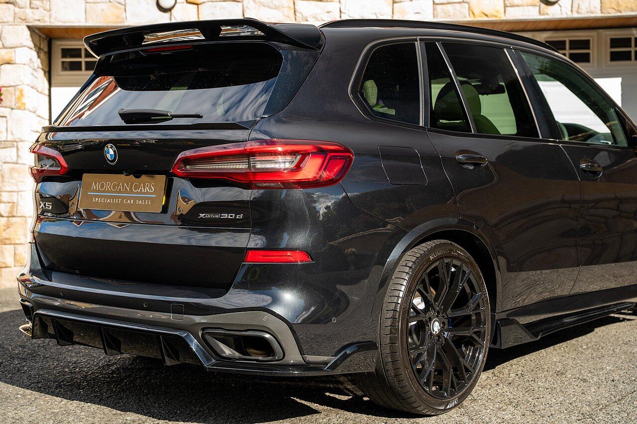 BMW X5 view 13