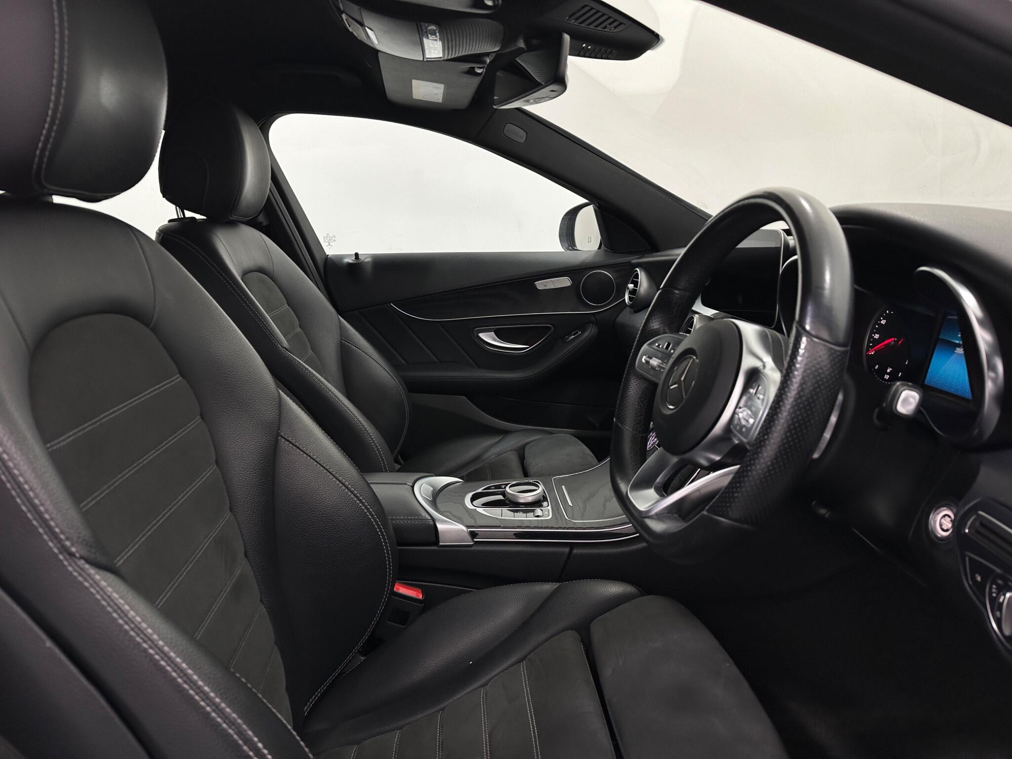 Mercedes-Benz C Class view 33