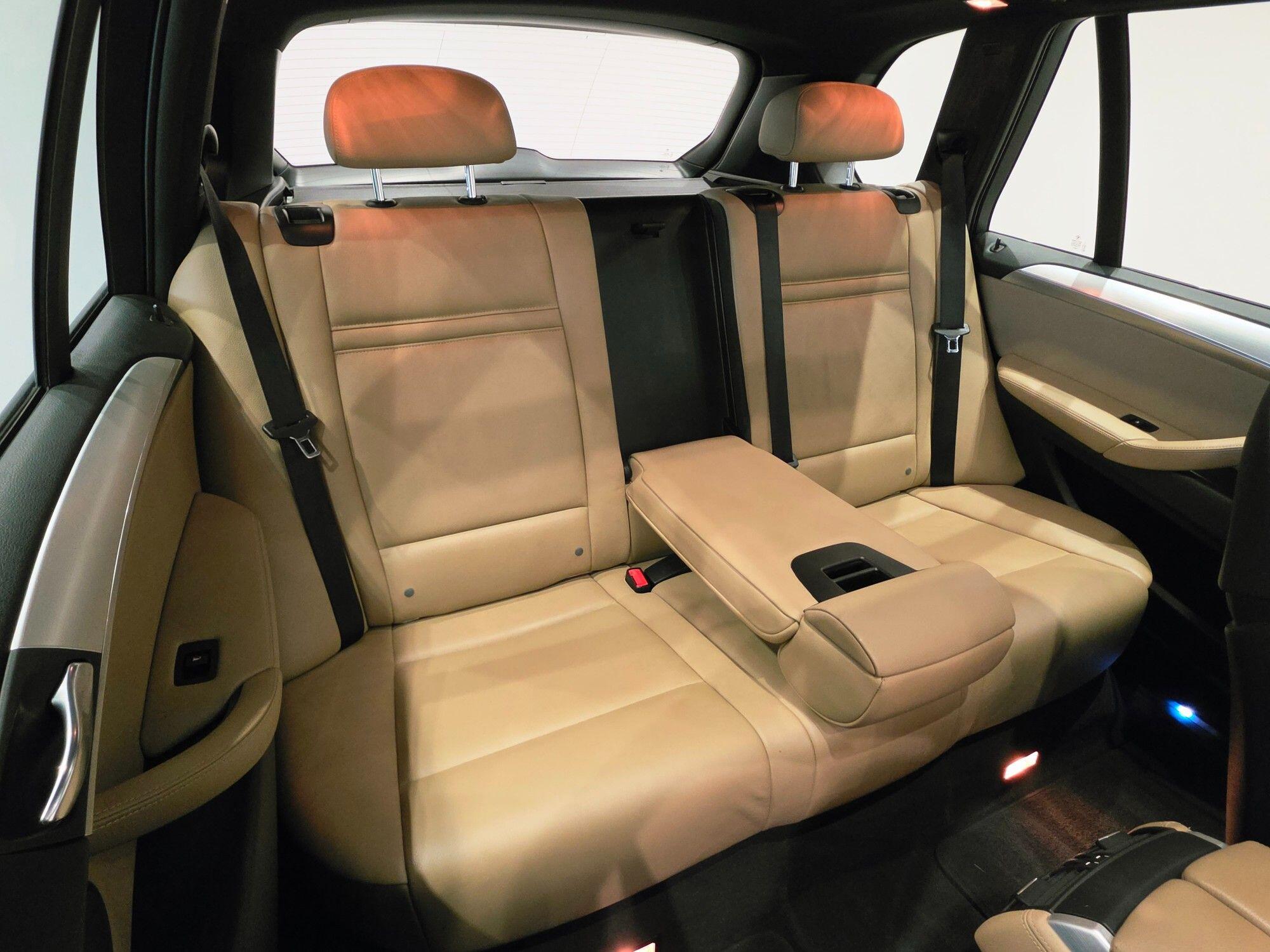 BMW X5 M view 15