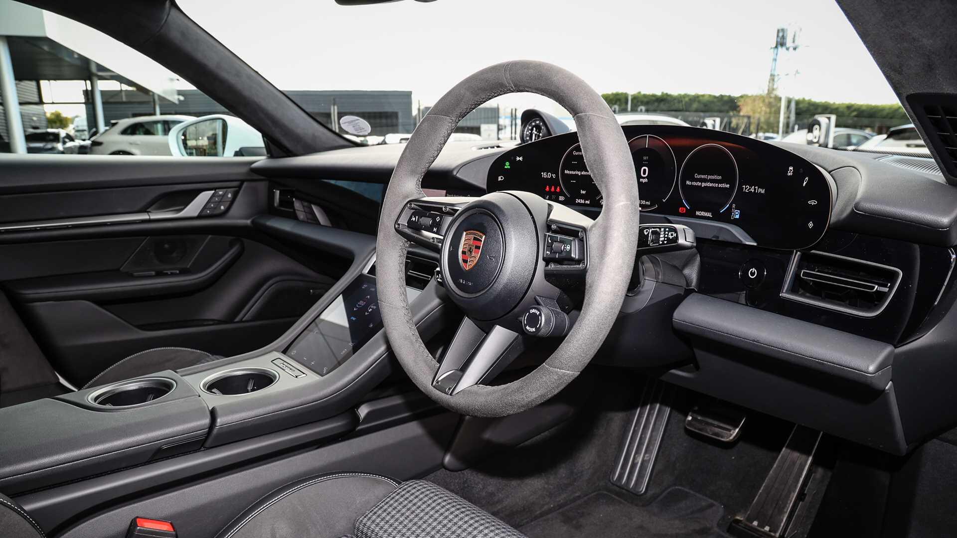 Porsche Taycan view 12