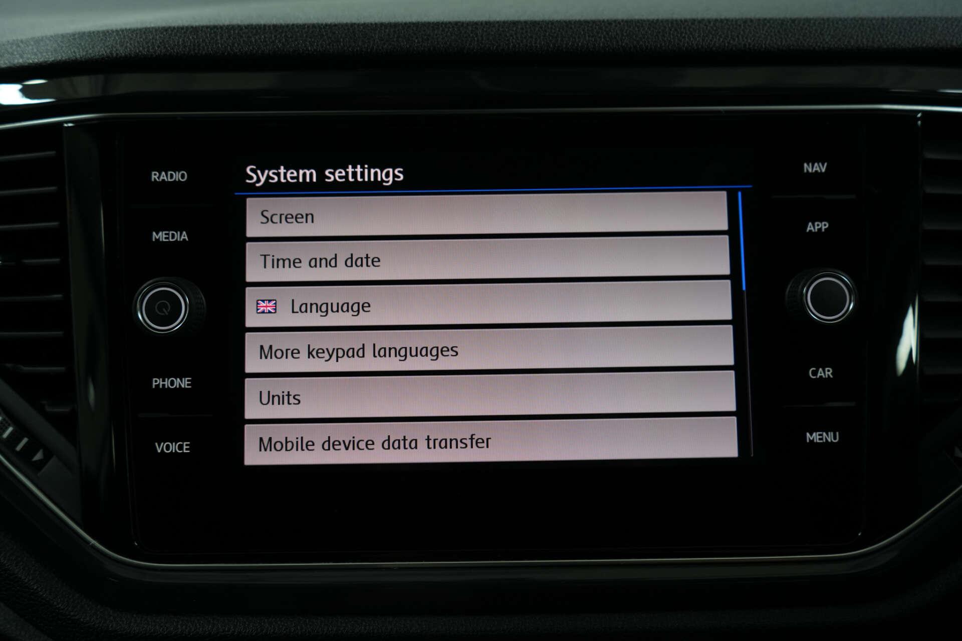 Volkswagen T-Roc view 34
