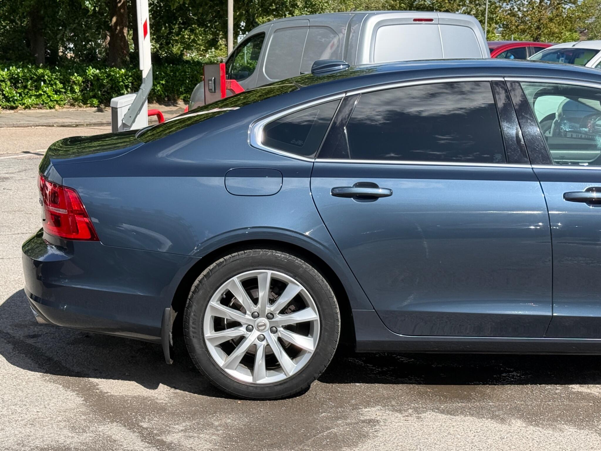 Volvo S90 - Image 22