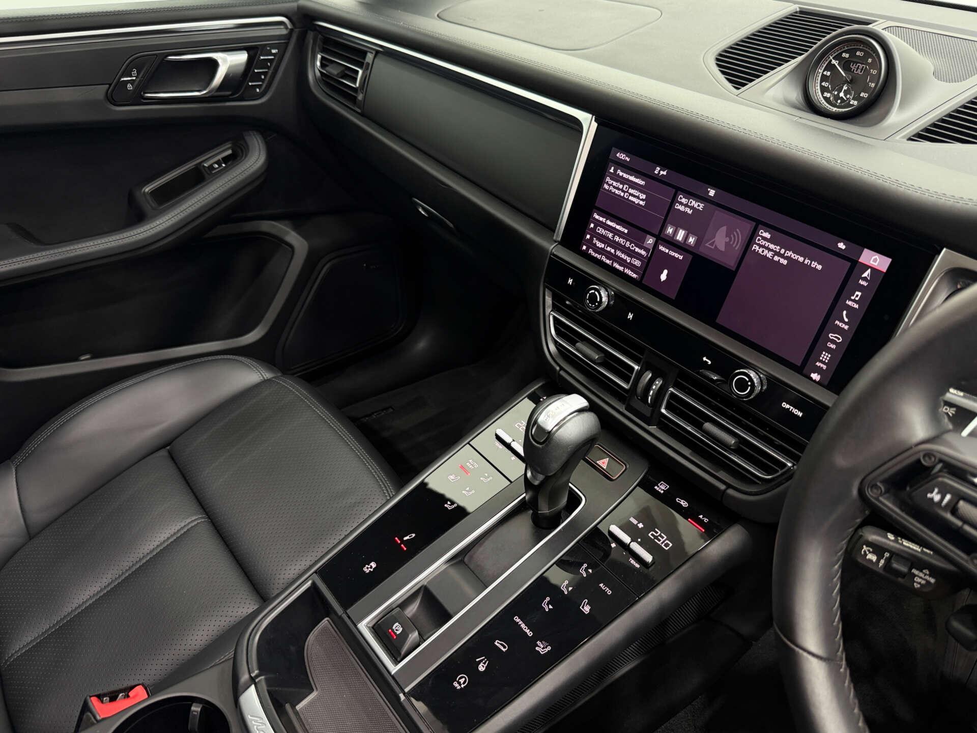 Porsche Macan view 48