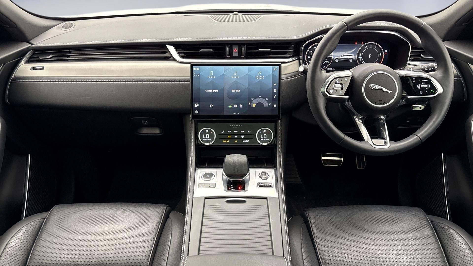 Jaguar F-Pace view 9