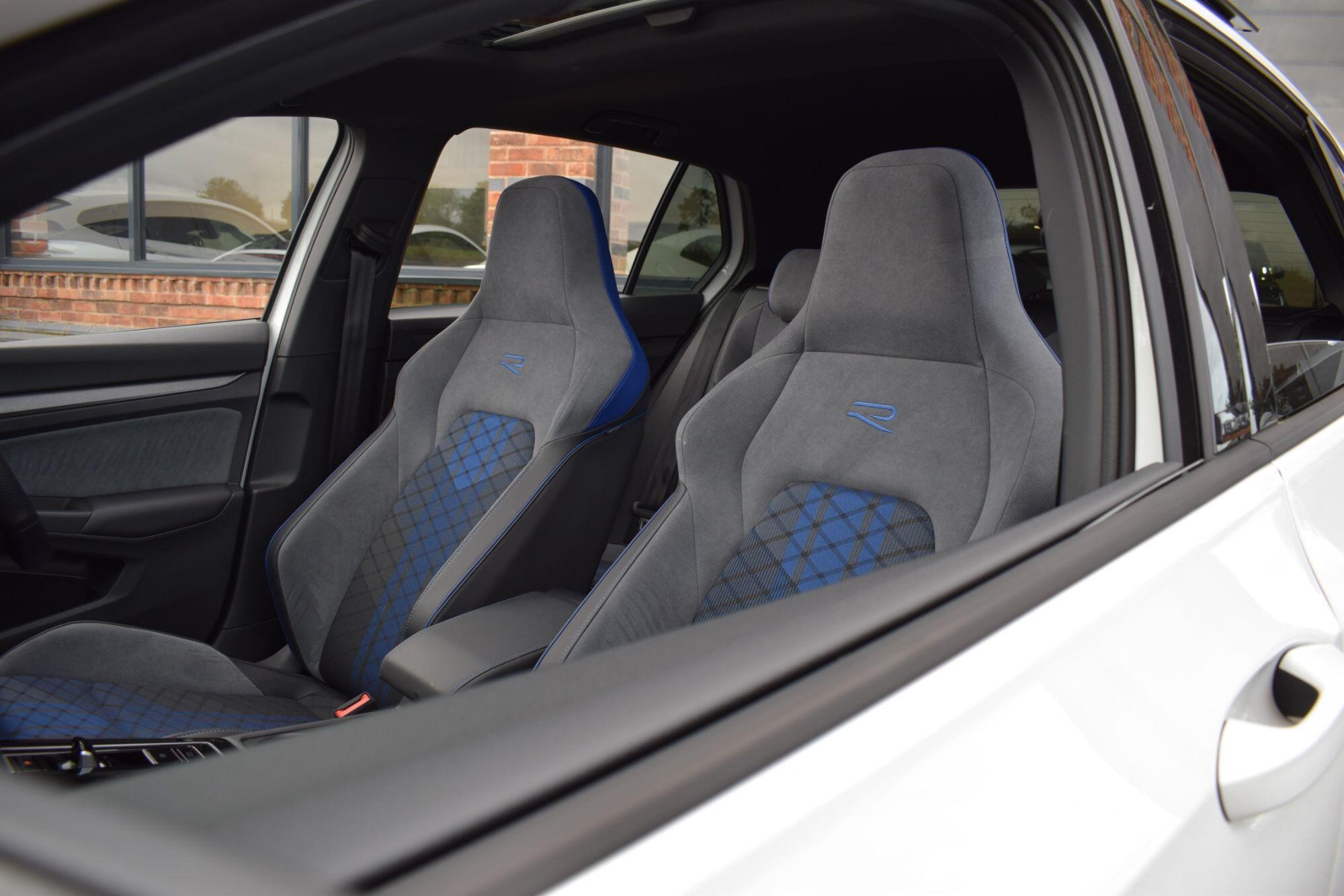 Volkswagen Golf view 31