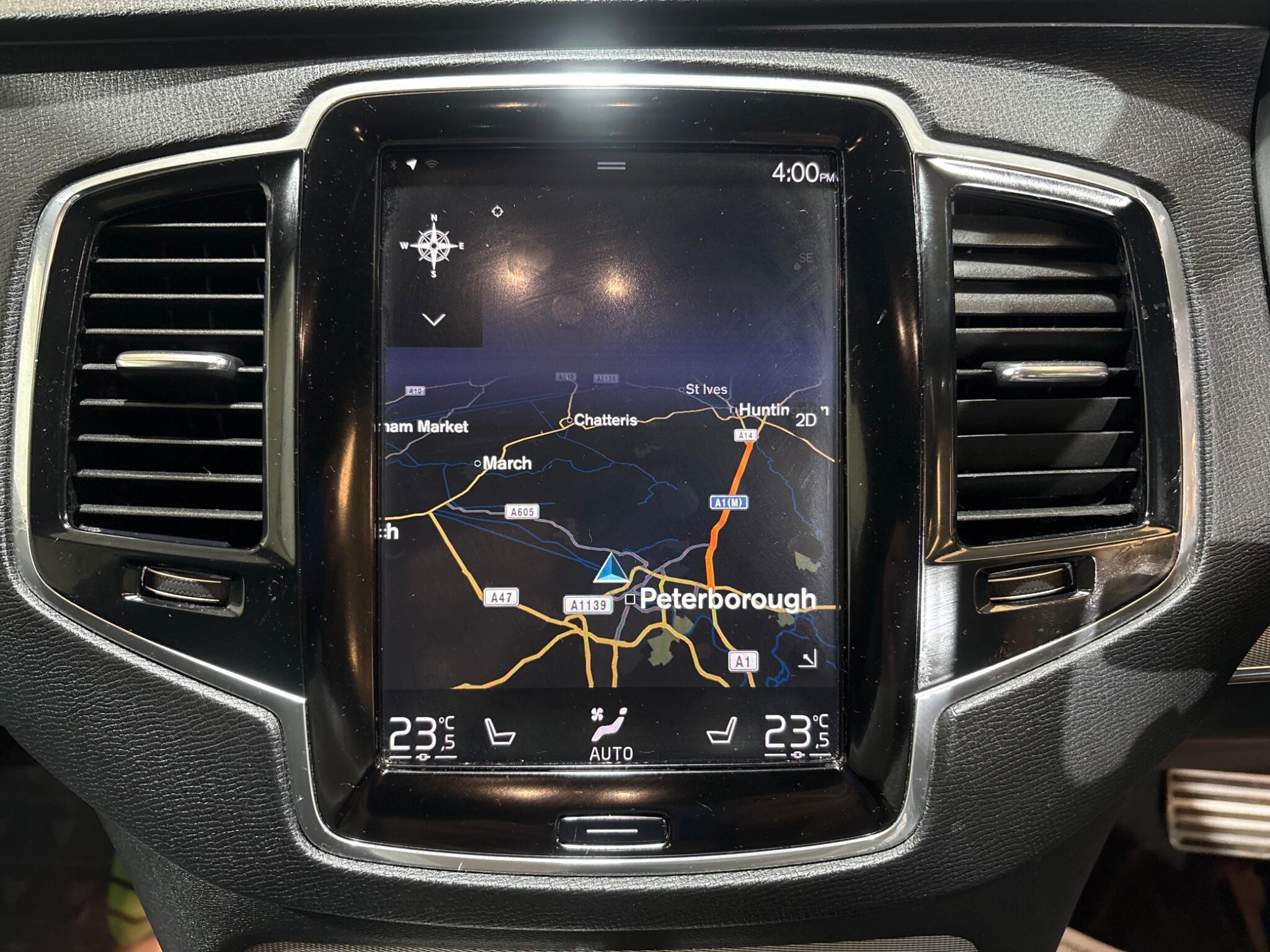 Volvo XC90 view 60