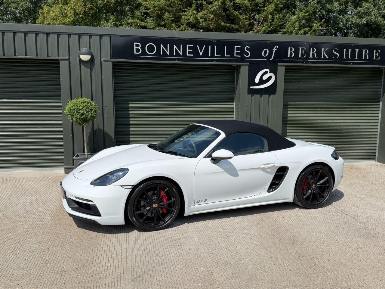 Porsche 718 Boxster view 2