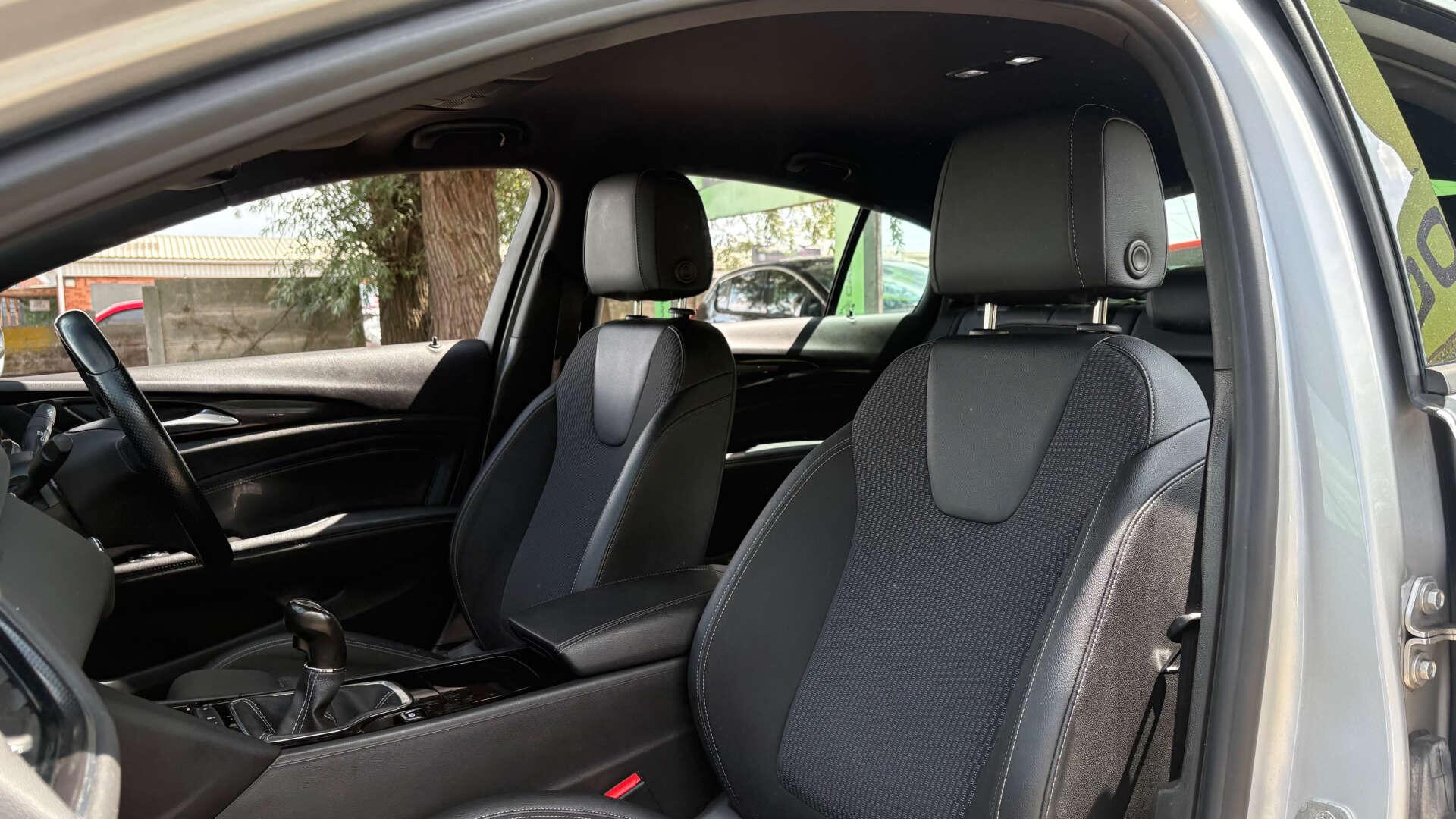 Vauxhall Insignia view 13