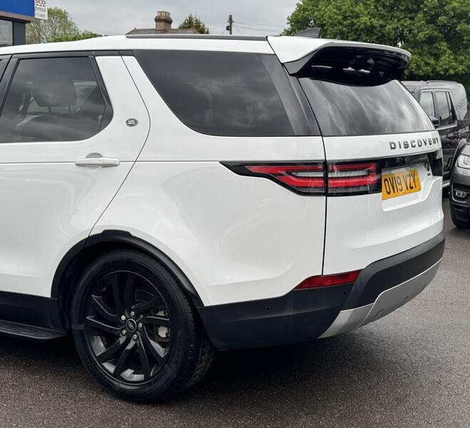 Land Rover Discovery view 16