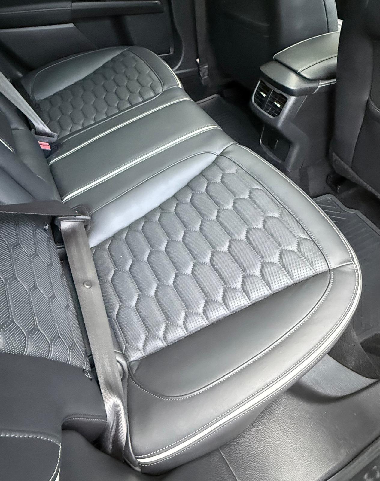 Ford Mondeo view 40