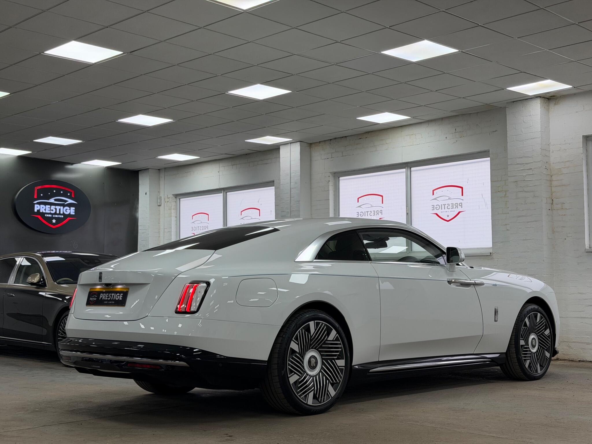 Rolls-Royce Spectre view 3