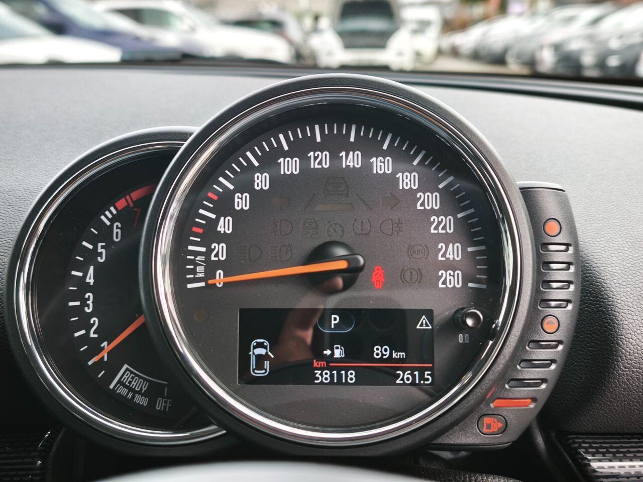 Mini Clubman view 30