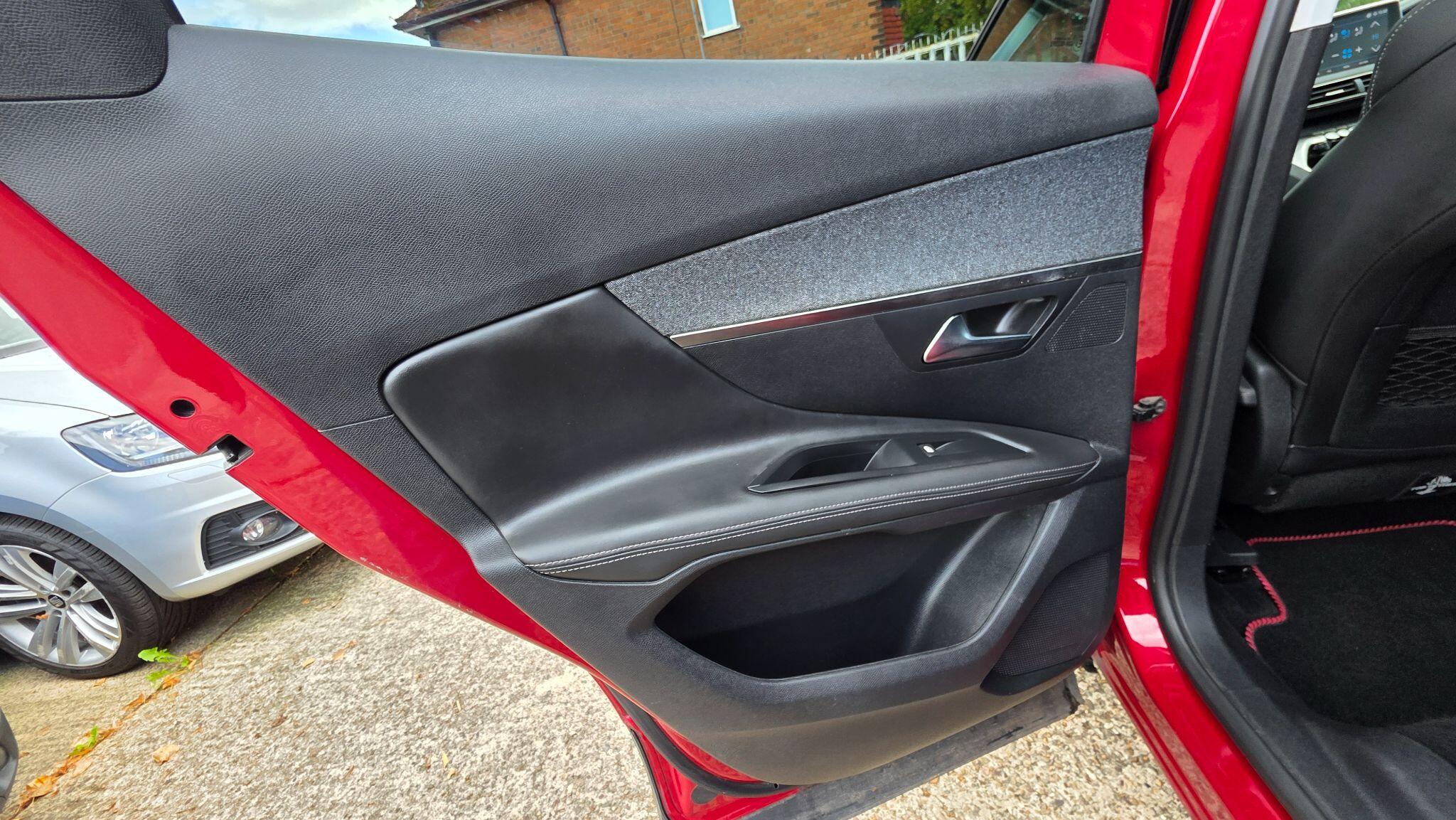Peugeot 3008 view 32