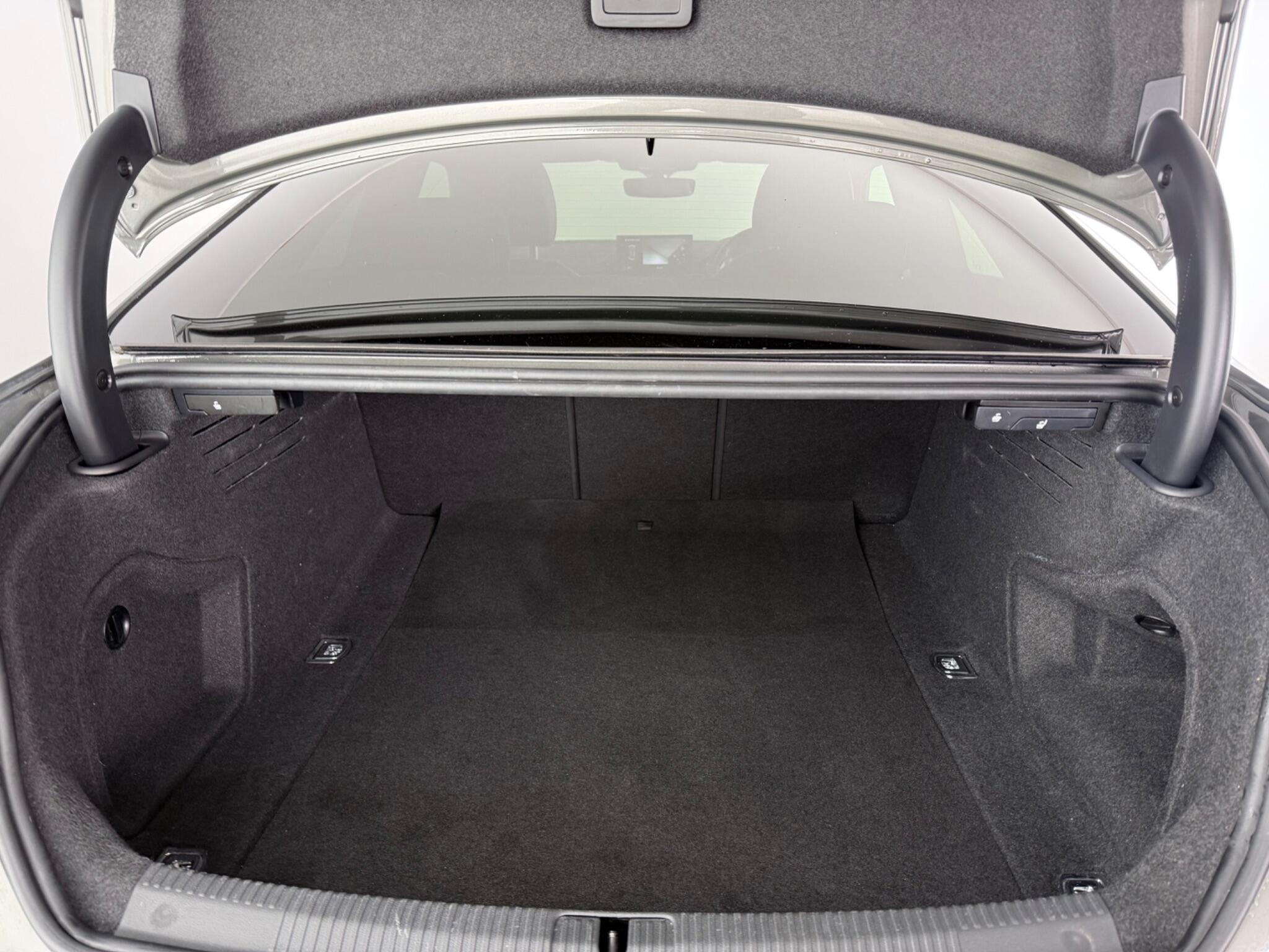 Audi A5 view 11